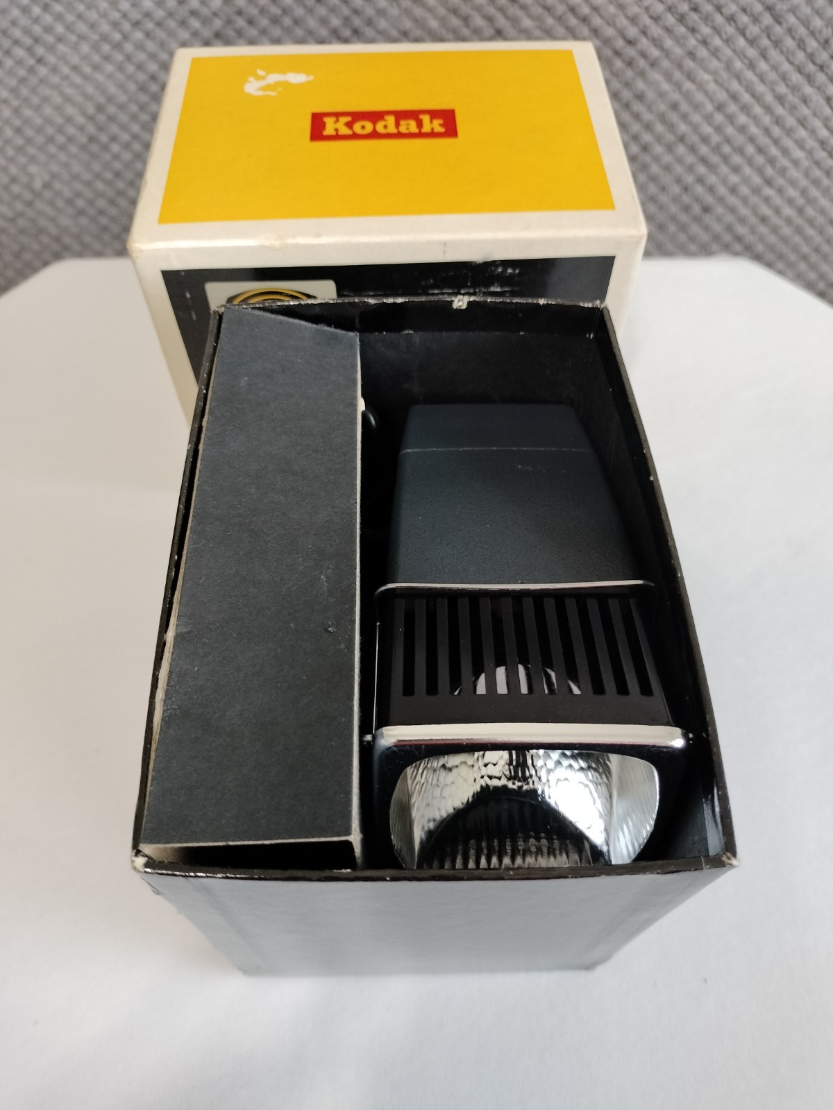 Vintage Kodak Instamatic Movie Light Model 1 # D375 Tested Working Original Box
