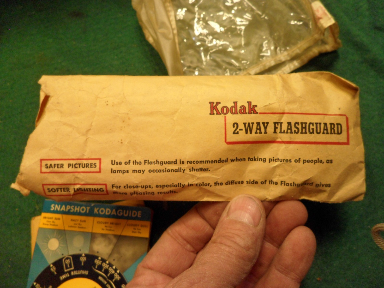 Kodak Standard Flasholder with Manual Snapshot Kodaguide and 2-way Flashguard