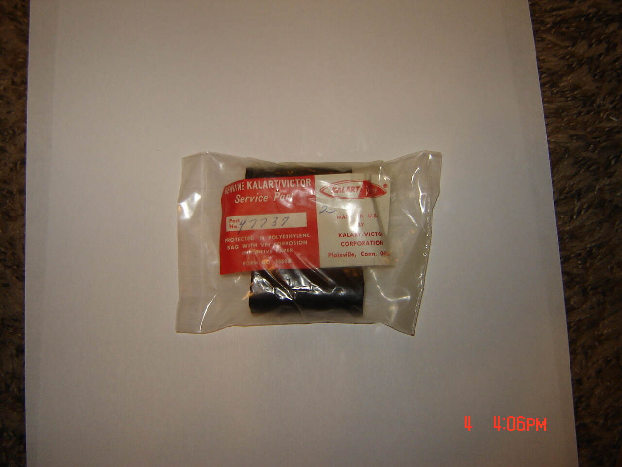 16MM VICTOR-KALART 70-15,70-25 Projector RUBBER FEET,2 Piece,Kalart Part #47737