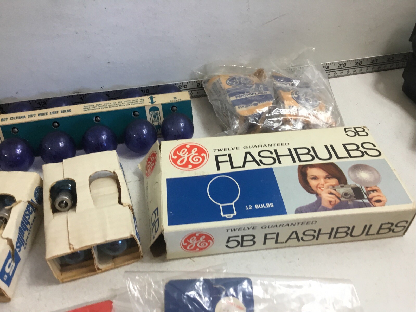 Vintage Camera Flash Bulbs Mix Sylvania 25B GE #5 5B AG-1 Blue Dot M2 M3 M3B M2B