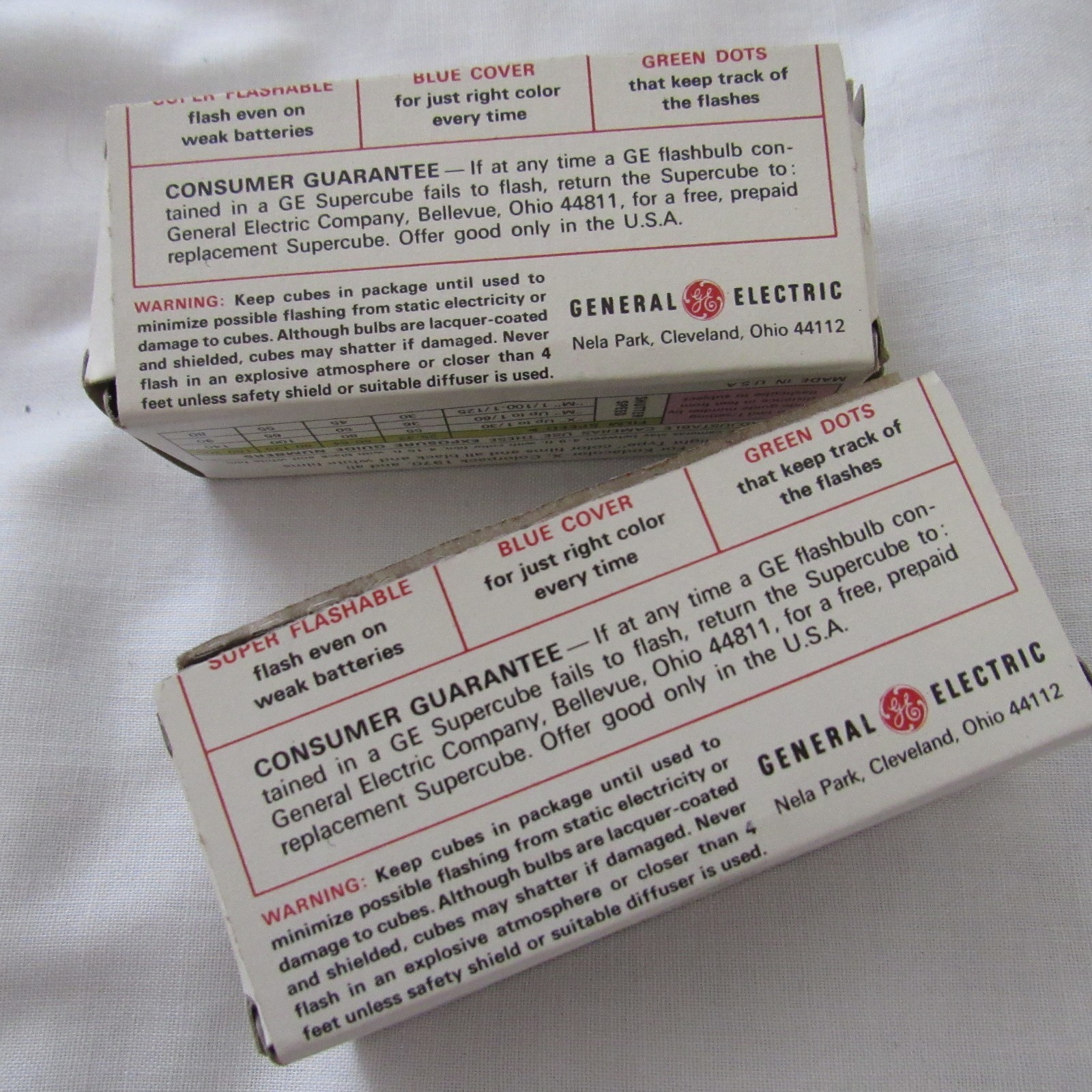 Vintage Lot of 12 Westinghouse Flash Bulbs M2B, 4 GE No 5 Flash Bulbs 6 GE Cubes