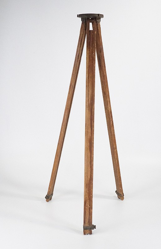 WOODEN TRIPOD, UNMARKED AS TO MAKER, VINTAGE CAMERA/227460