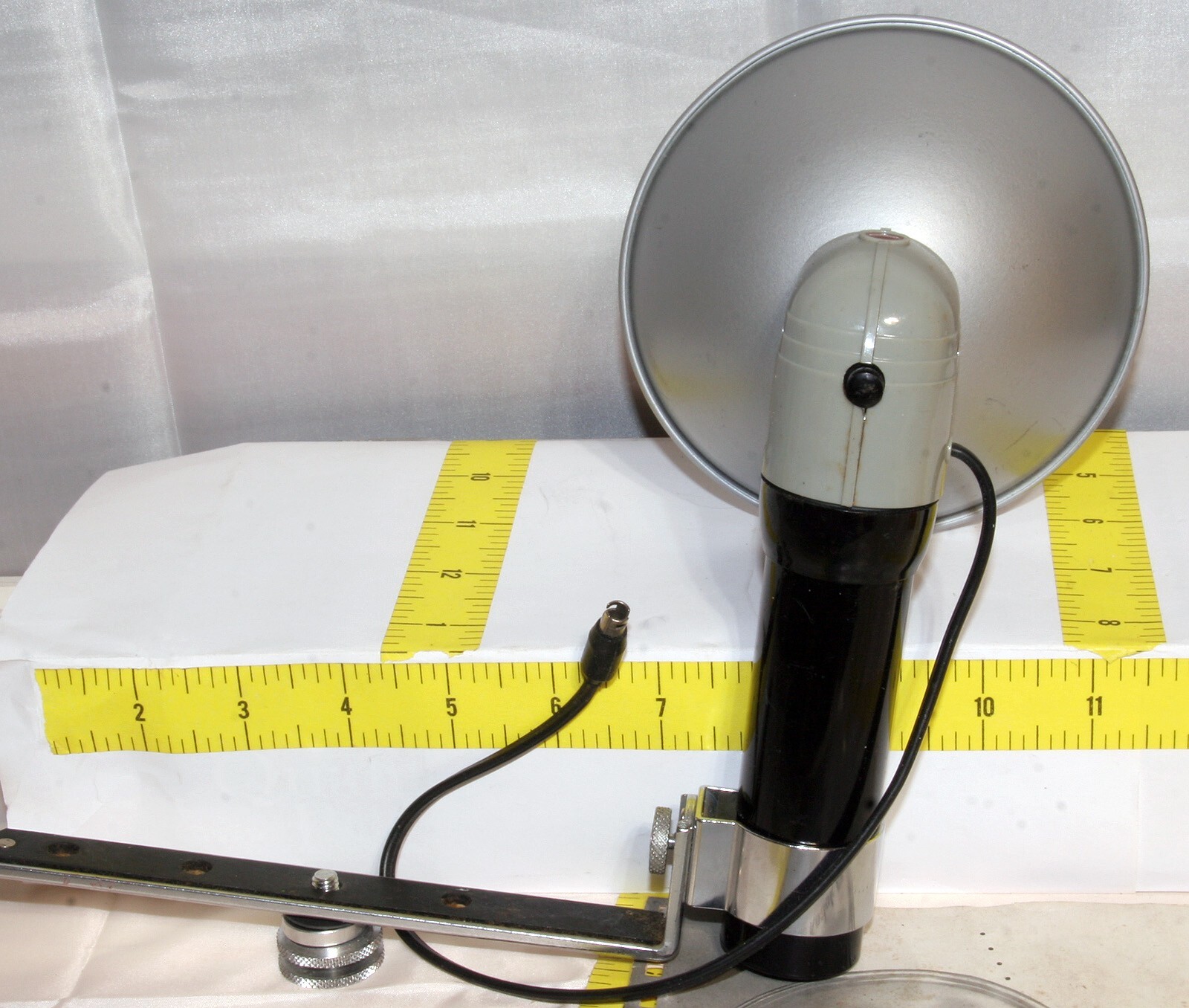 Kodak Flasholder With Standard Bracket In Original Box & Instructions Untested