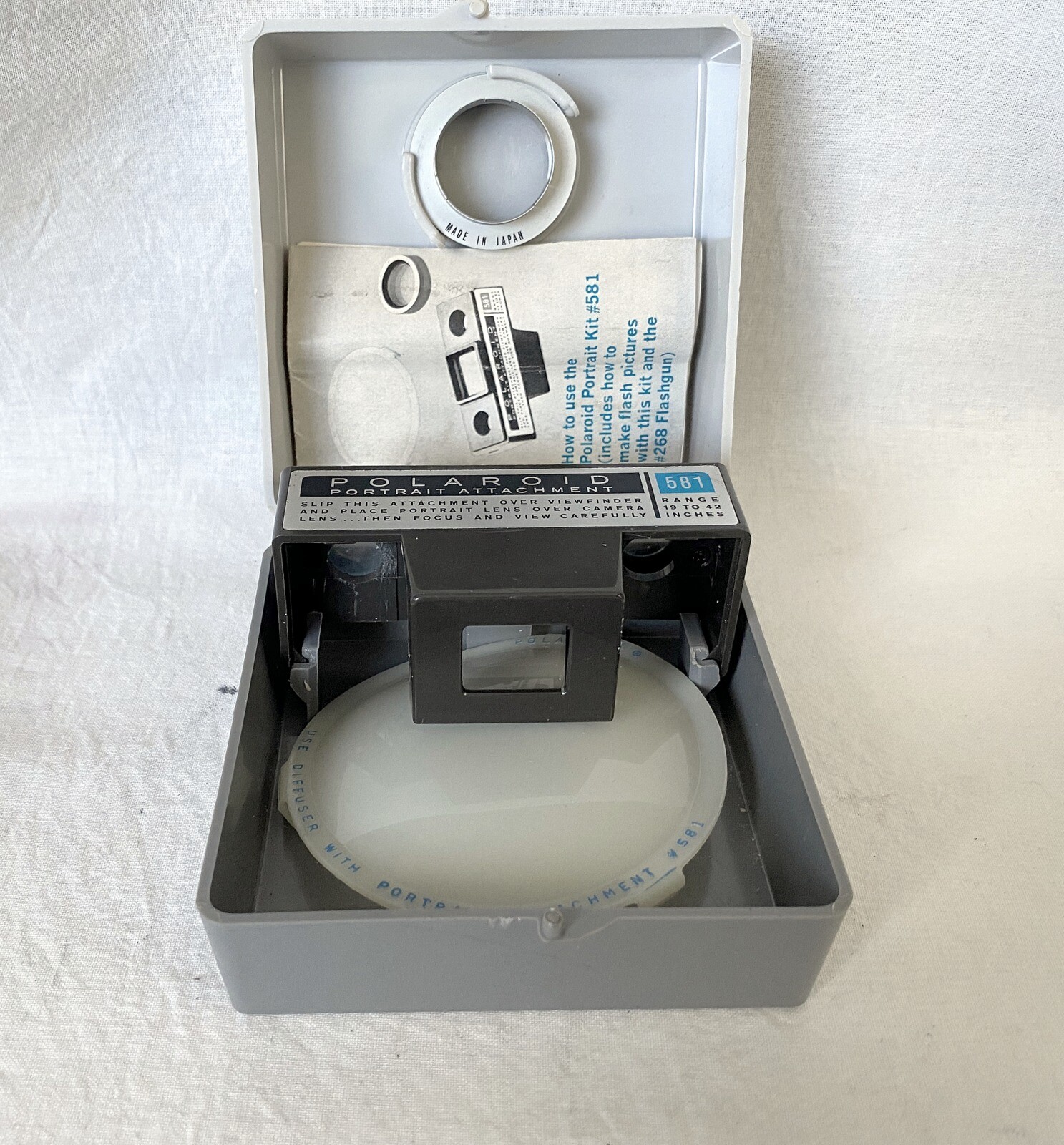 POLAROID PORTRAIT KIT #581.