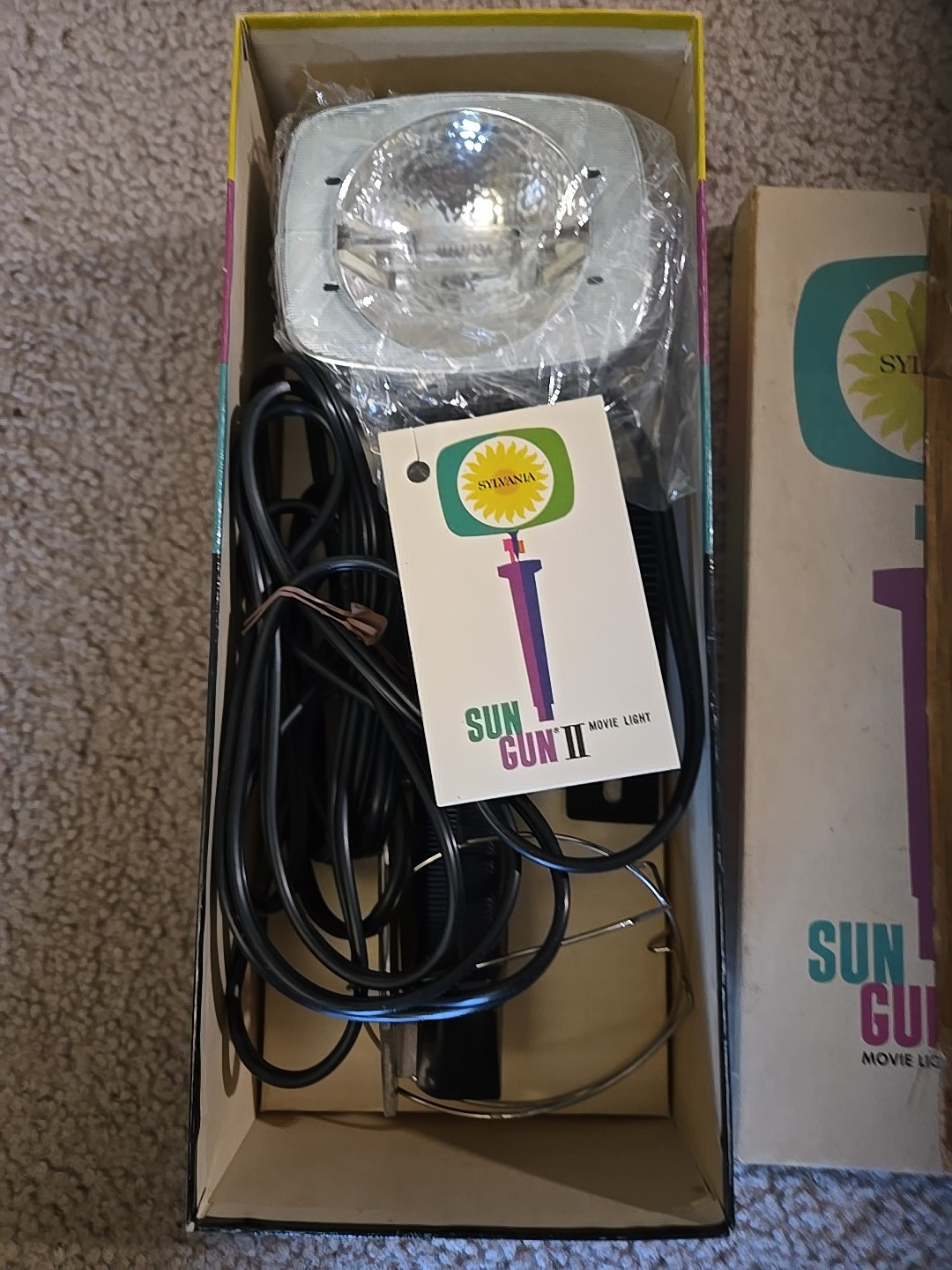Vintage Sylvania Sun Gun II Movie Light w/Original Box Works Great! Model SG-55