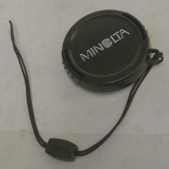 Minolta 35.5mm LF-236 Pinch On Front Lens Cap -Plastic – Genuine Original