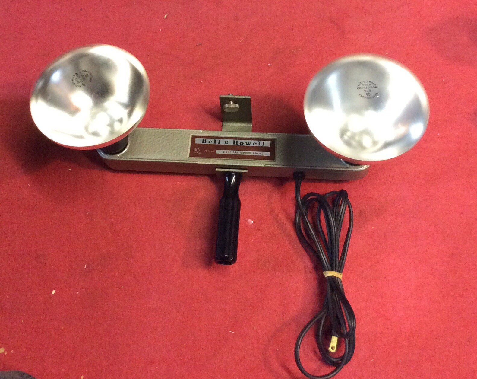 VTG Bell & Howell Flood Lamp Light Bar & Bulbs in Original Box Indoor Movies