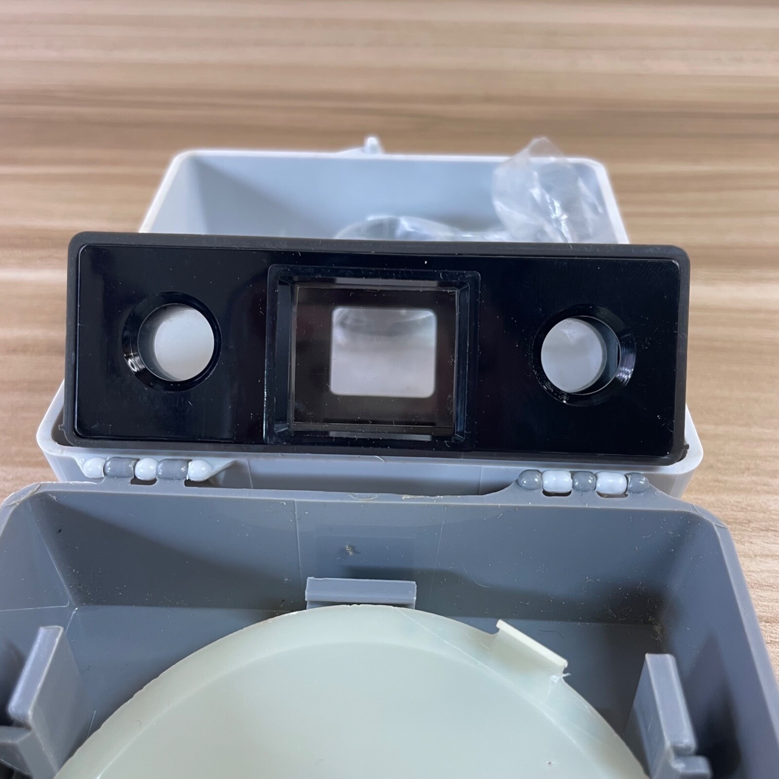 Polaroid Portrait Kit #581 for Polaroid Color Pack Camera (Except 104 ,125, 180)