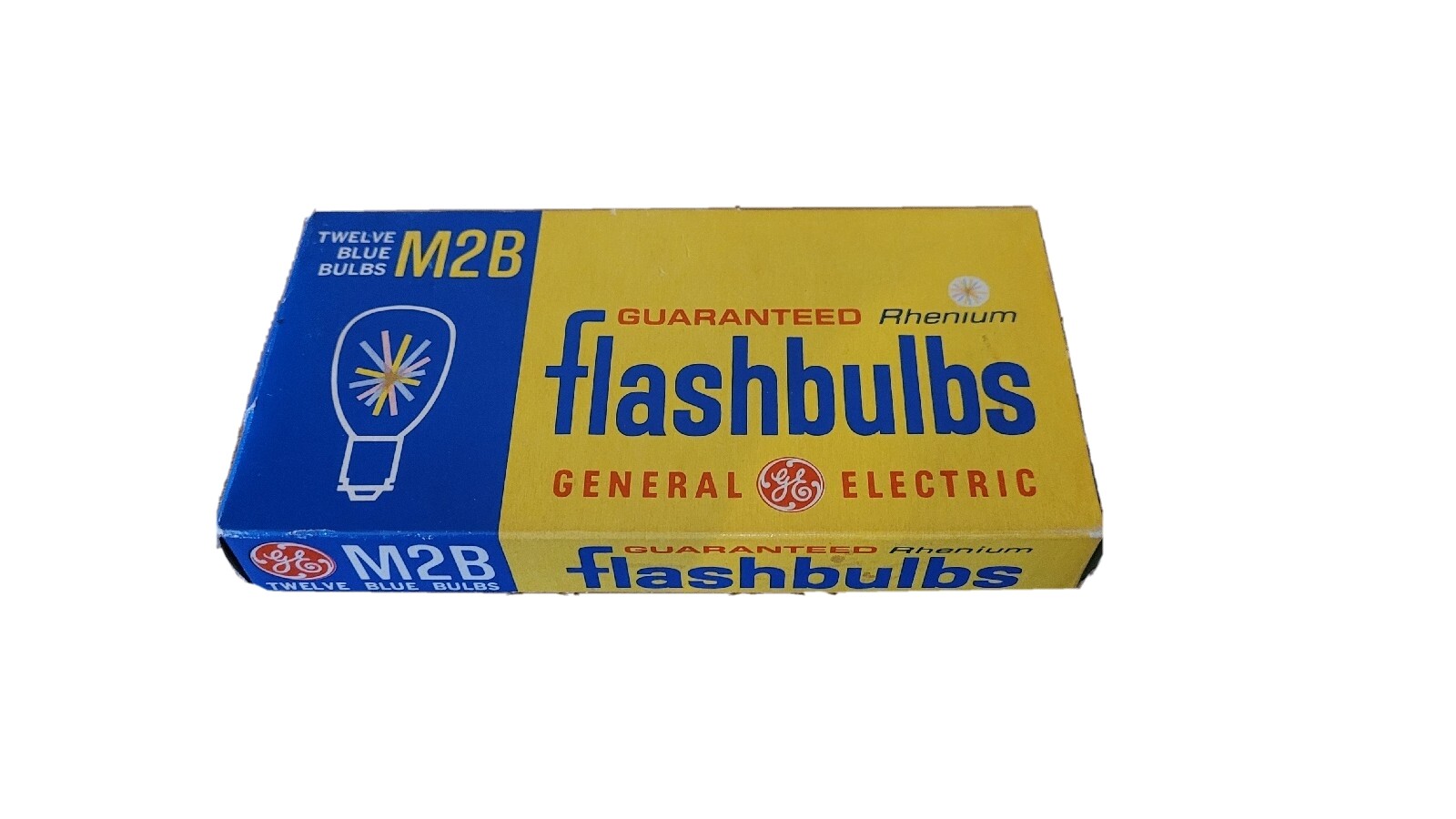 Vintage Set Of 12 General Electric Blue M2B Rhenium Flashbulbs in Original Box