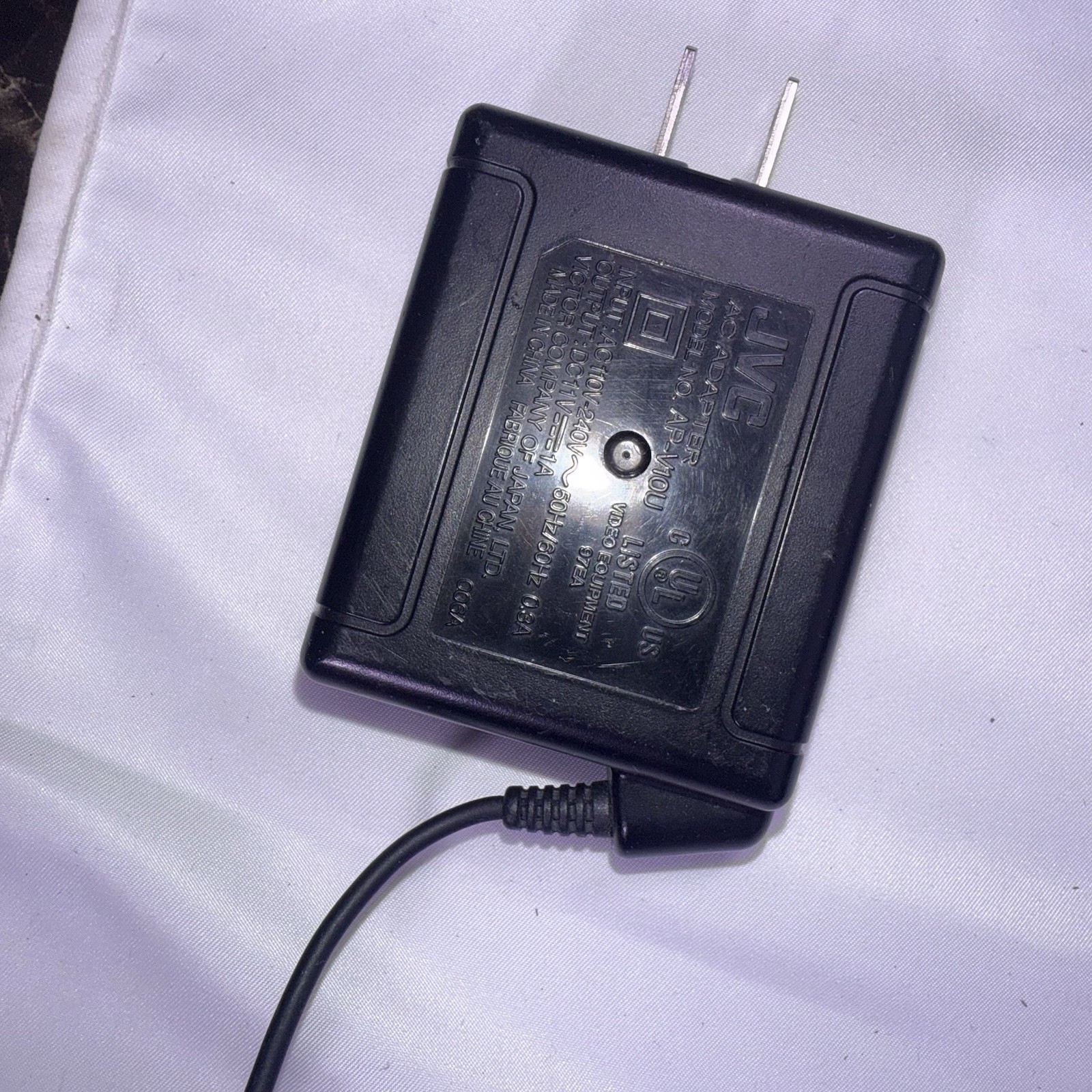 Lot Of 18 Camera Chargers & Vintage Polaroid EE100 ***Untested***