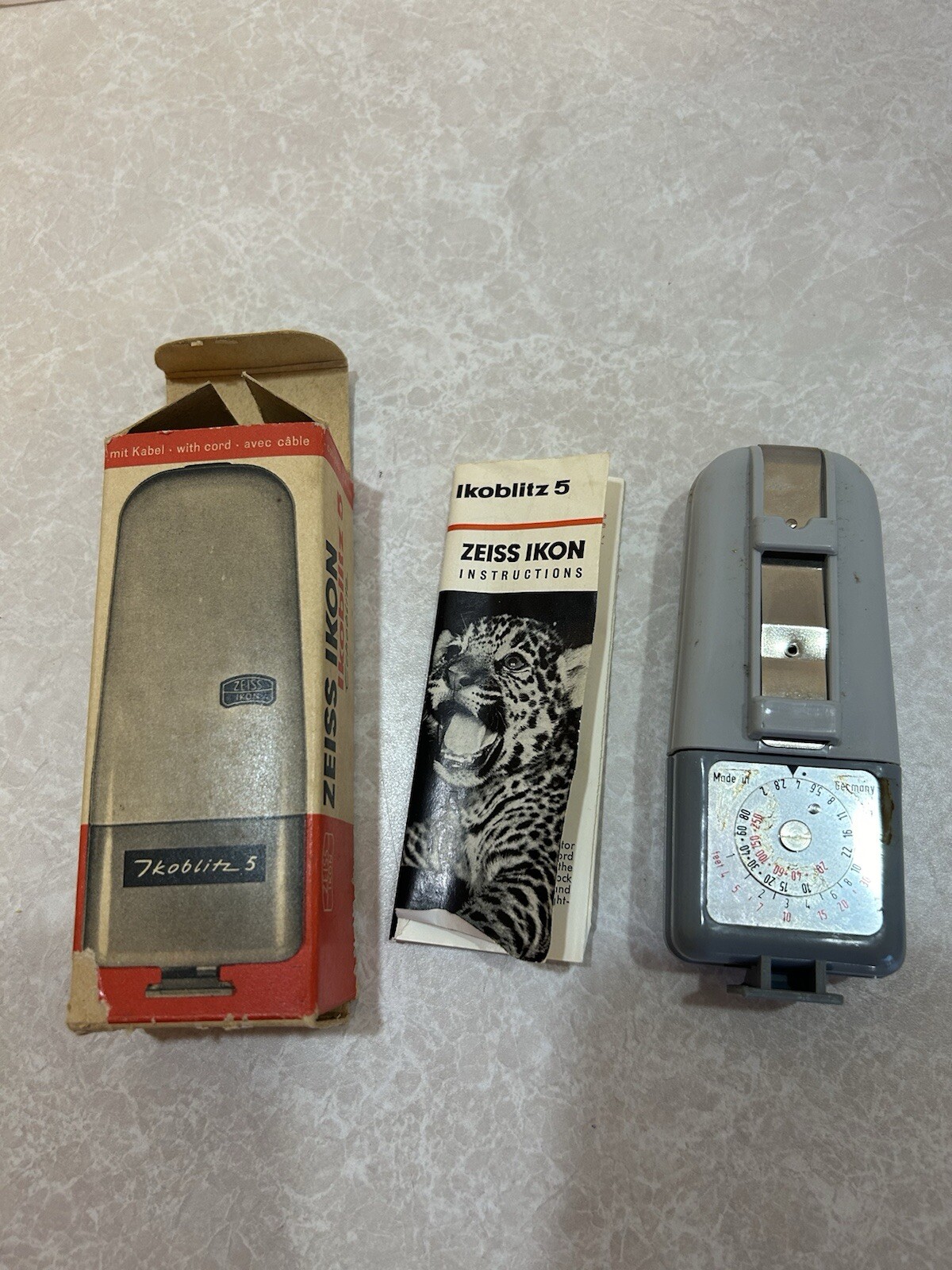 Zeiss Ikon Ikoblitz 5 Flash. In Original Box With Instructions.