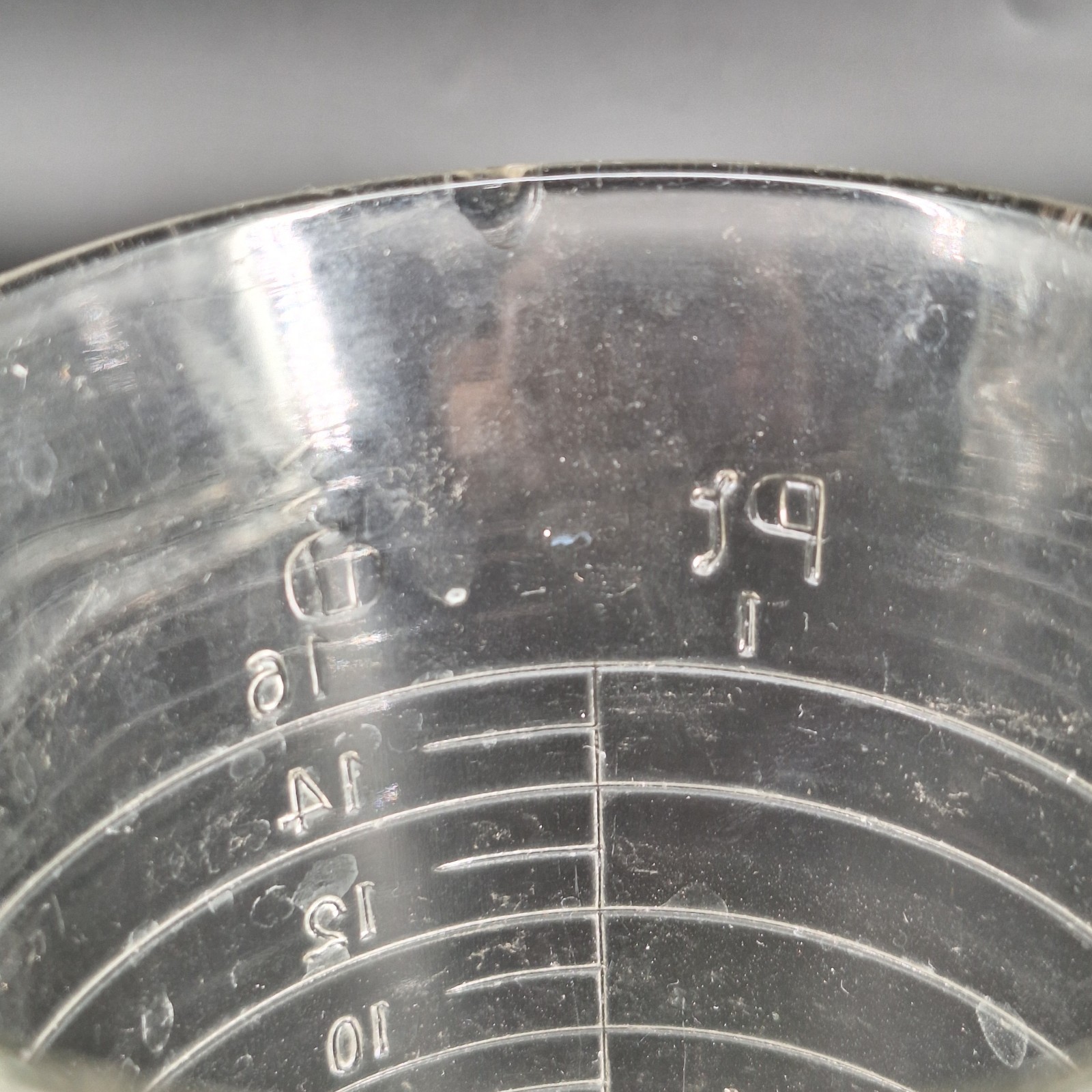 Older Kodak Graduated 8-Ounce Glass Measuring Beaker Vintage READ