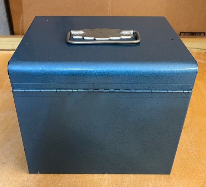 VTG Logan Deluxe Metal Movie Film Chest 12 Slots Box Storage + 9 Reels & Cases