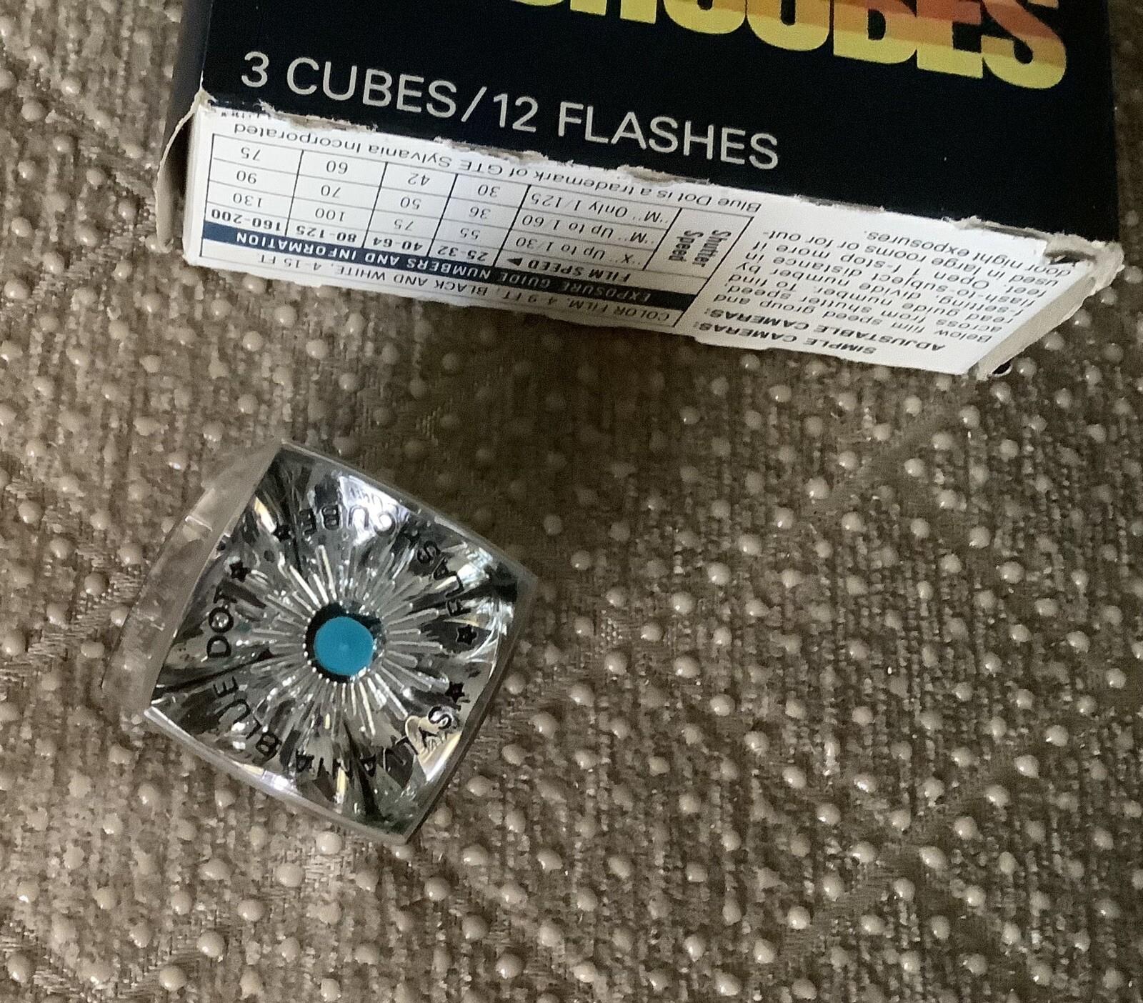 Vintage SYLVANIA GTE Blue Dot Flash Cubes*3 Pack + Bonus GTE/EDISWAN Flashcubes