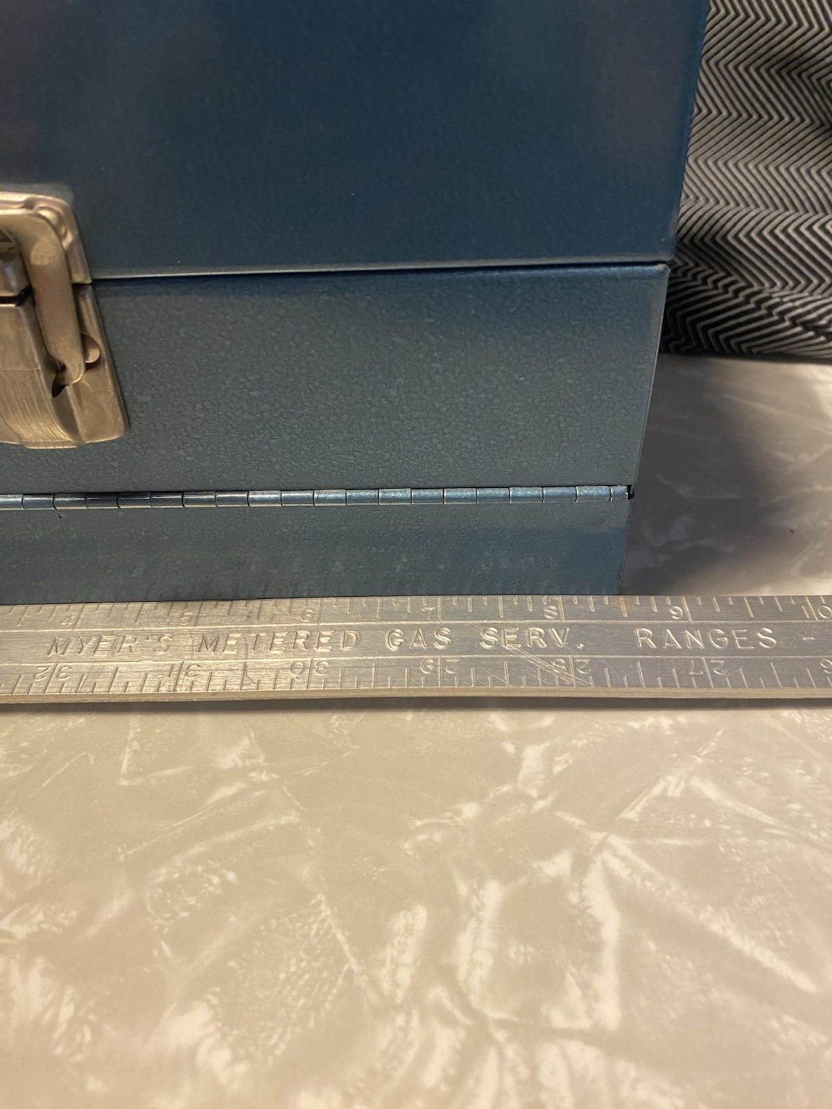 Metal 8mm Film Movie Reel Case, 12 Slot Storage Container, Empty