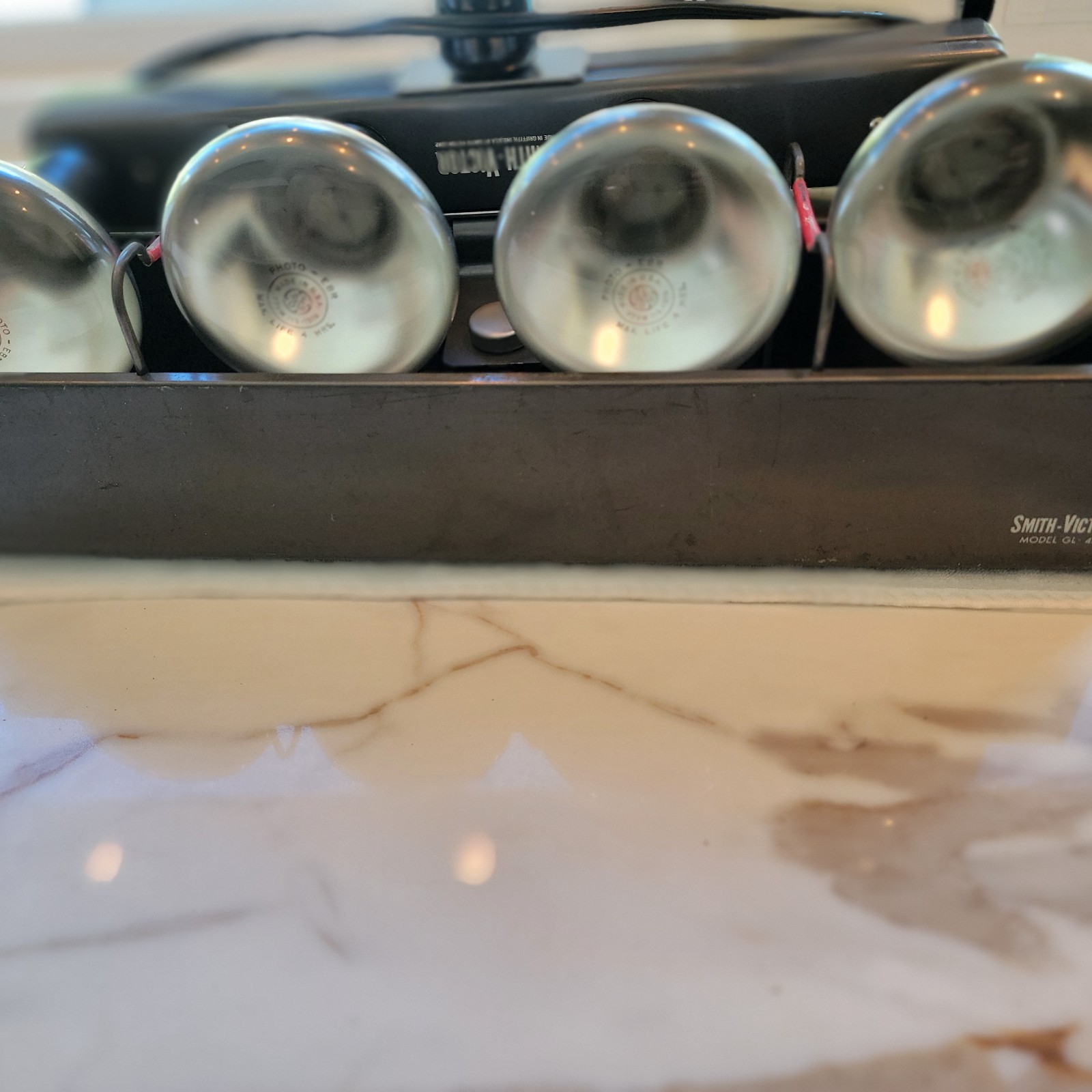 VINTAGE Smith Victor GL43 4 Socket Movie Photography Light Bar w/ Metal Case