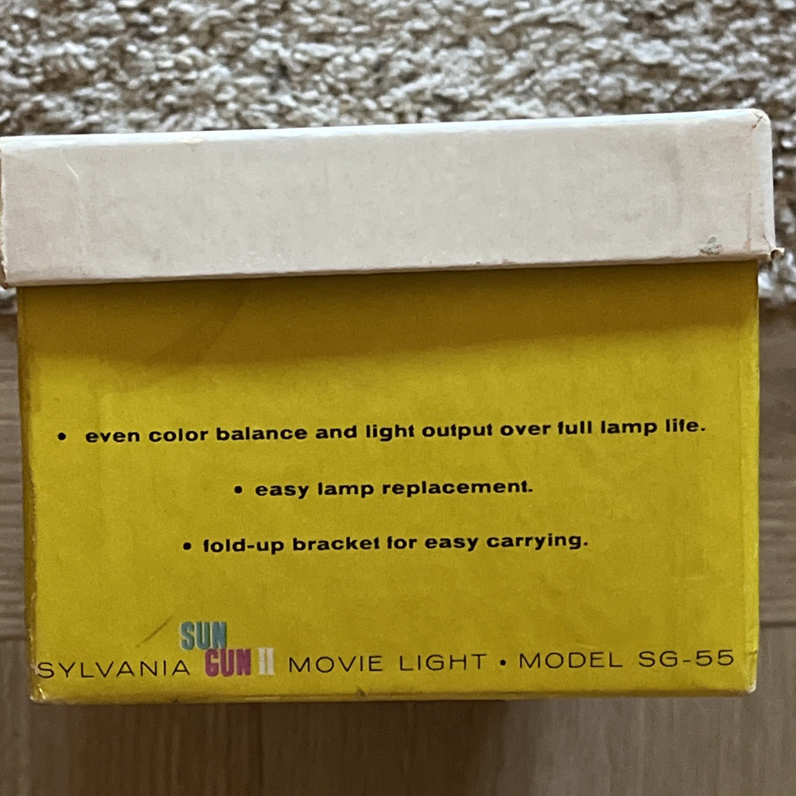 VINTAGE SYLVANIA SUN GUN II MOVIE LIGHT MODEL SG-55, Box And Instructions