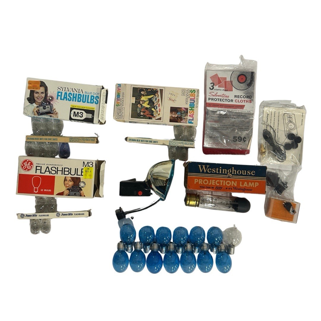 Vintage Flashbulb Lot GE 5B M3 Sylvania Blue Dot Westinghouse Projection Lamp