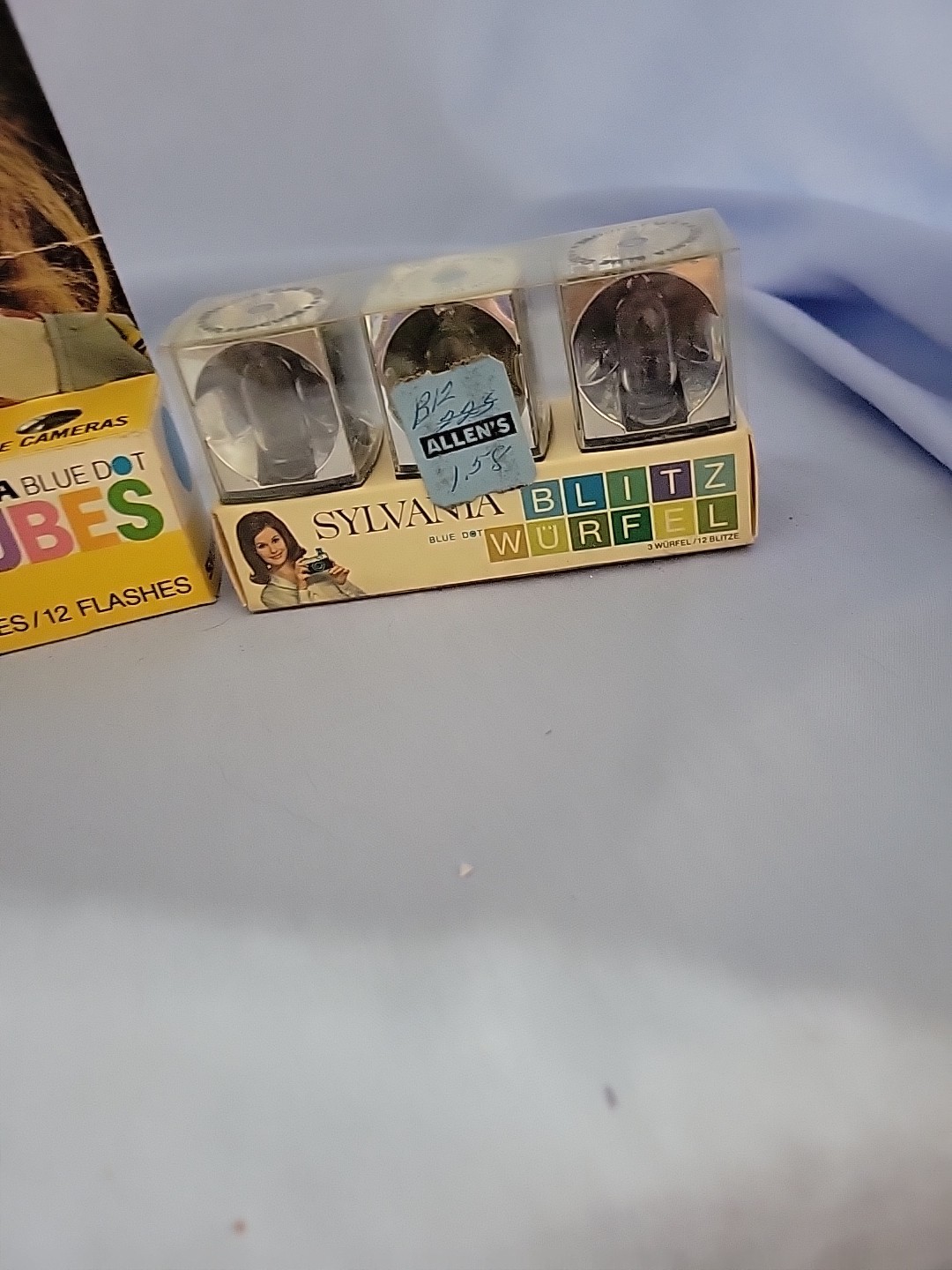 2 Sylvania Blue Dot Flash Cubes For Cameras 3 Pack Unused, 24 Flashes
