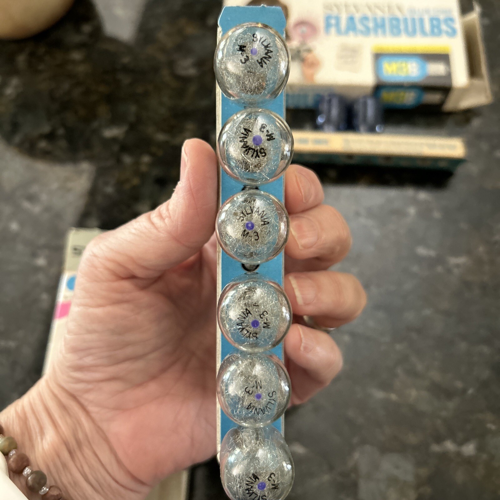 Vintage Sylvania M3 Blue Dot Flashbulbs 12 Clear + 2 Blue New Open Box