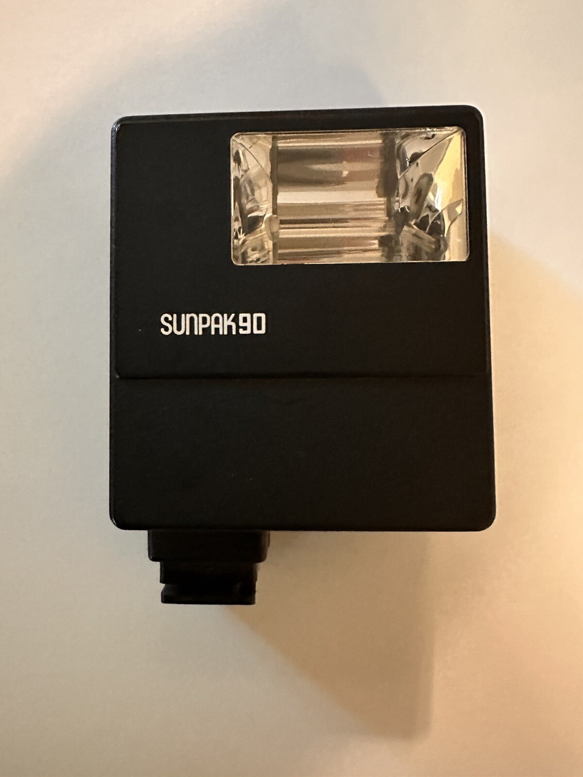 VINTAGE SUNPAK90 CAMERA FLASH TESTED WORKS.
