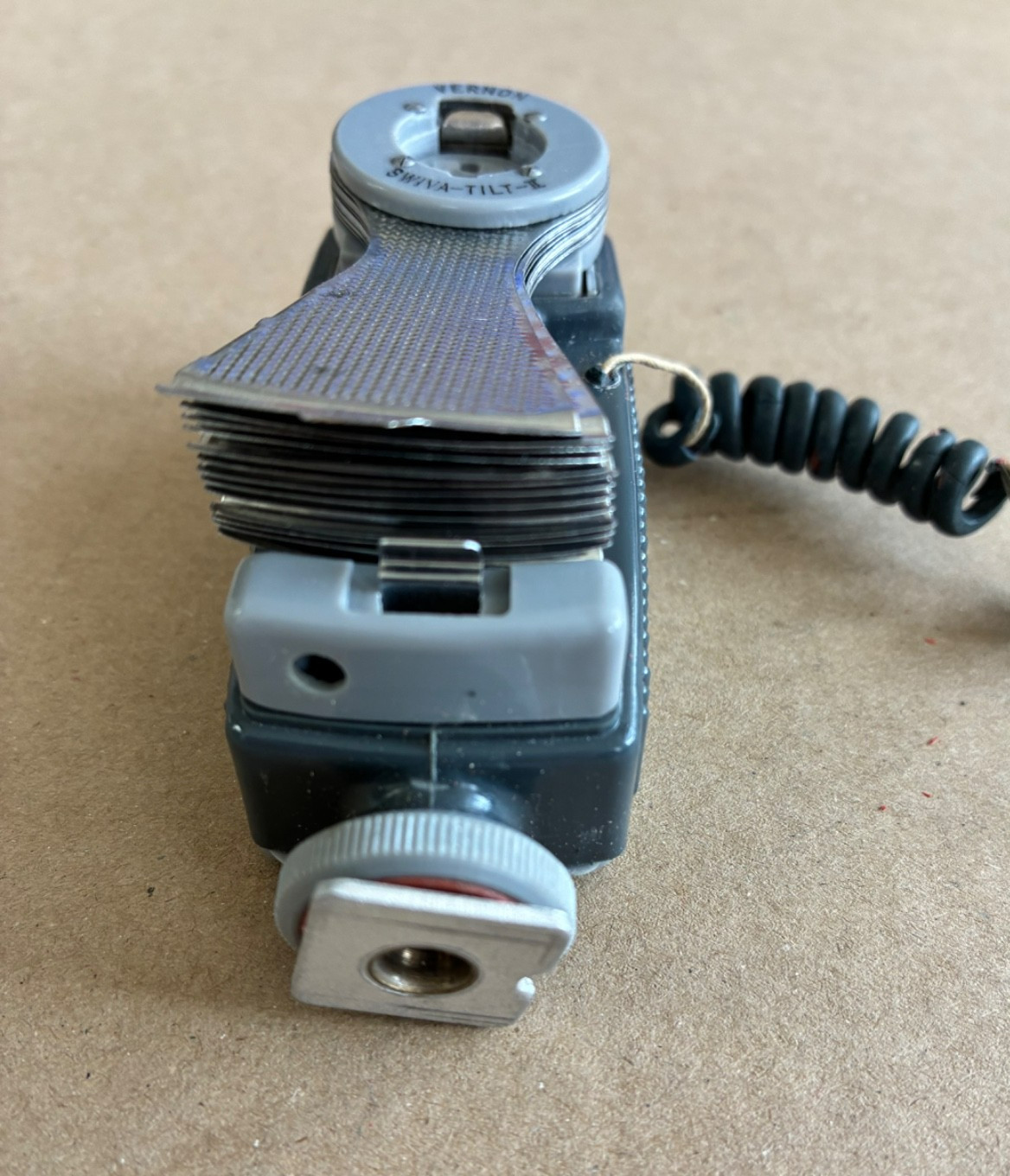 Vintage Vernon Swiya-Tilt-II Camera Flash Flashgun Made in Japan w/ Case