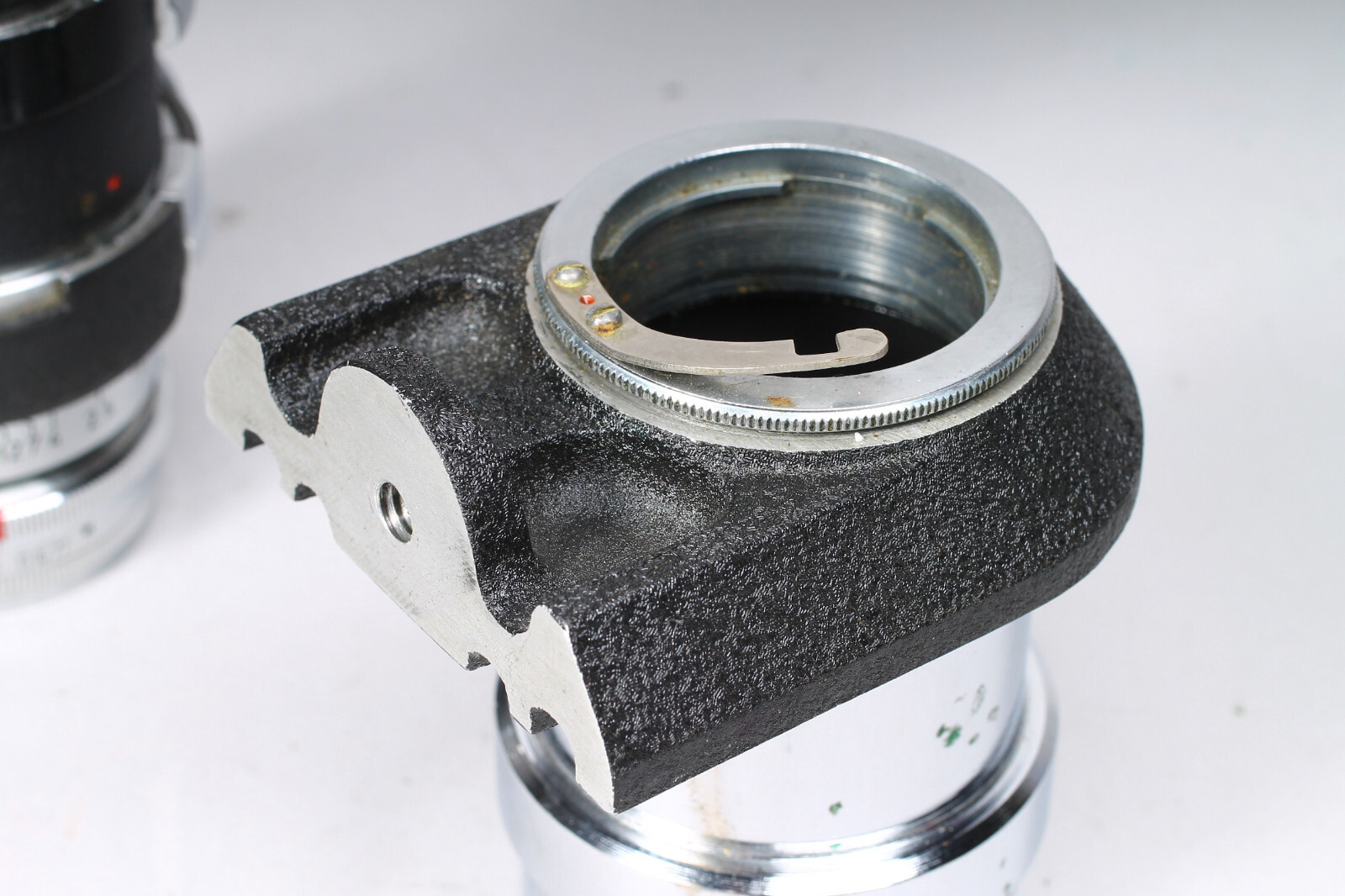 ZEISS CLOSEUP MOUNT WITH FOCUSING SCREEN FOR CONTAX RANGEFINDER LENSES