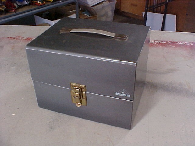 WARDS 8mm Film Storage Case 12 Slot for 400 Foot Cans