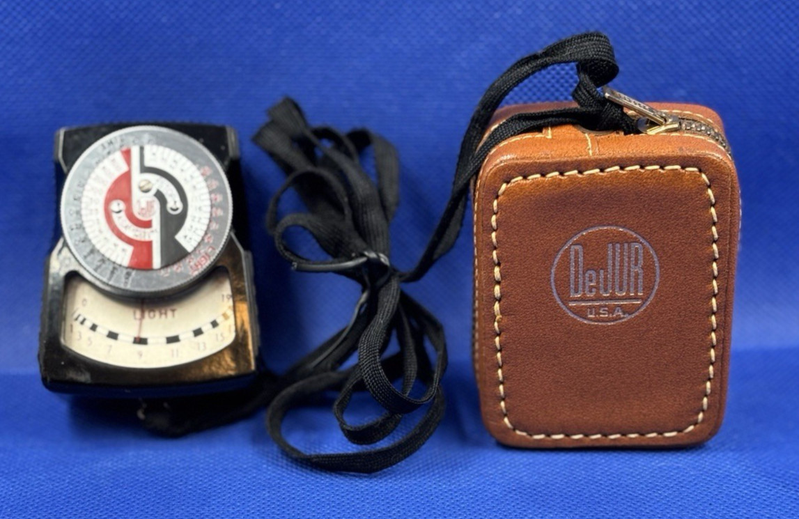 Vintage DeJur Amsco Model 5-B Light Meter Works w/ Case USA