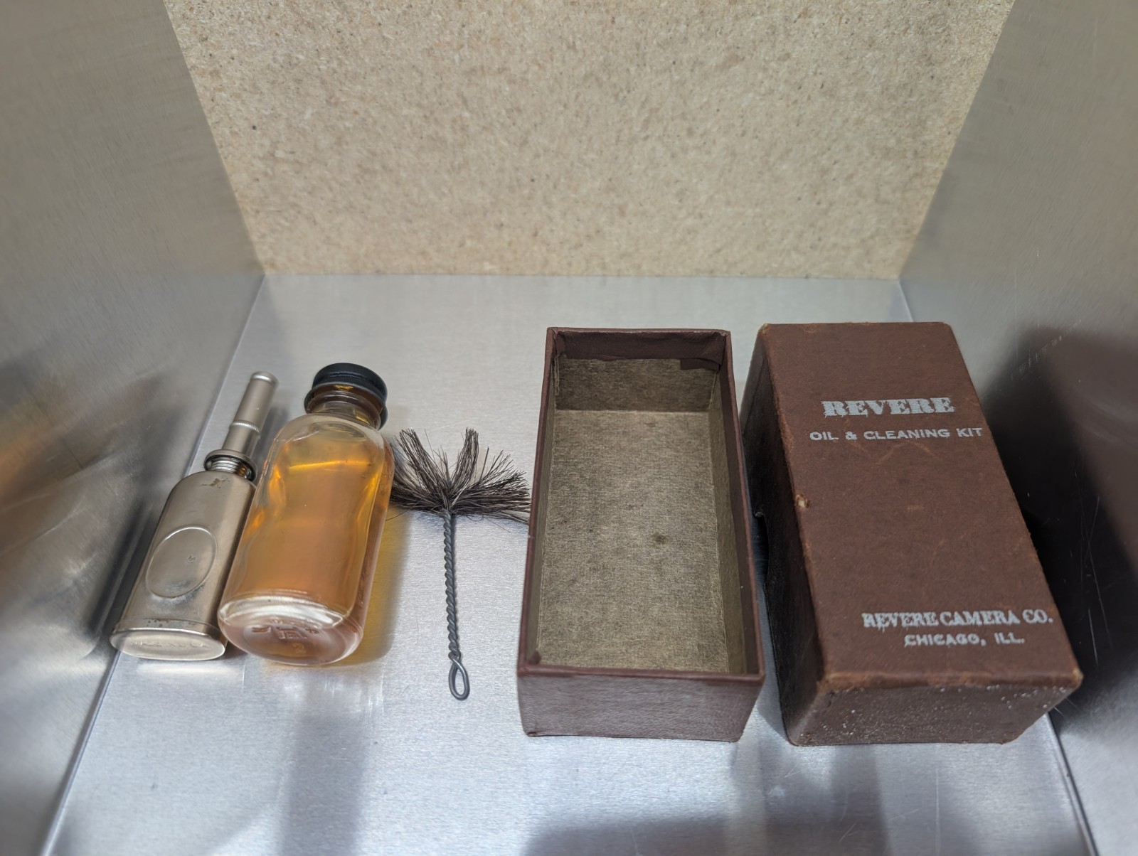 Vtg Revere Camera Co Oil & Cleaning Kit – Oil Jar, Oiler, Brush-Box