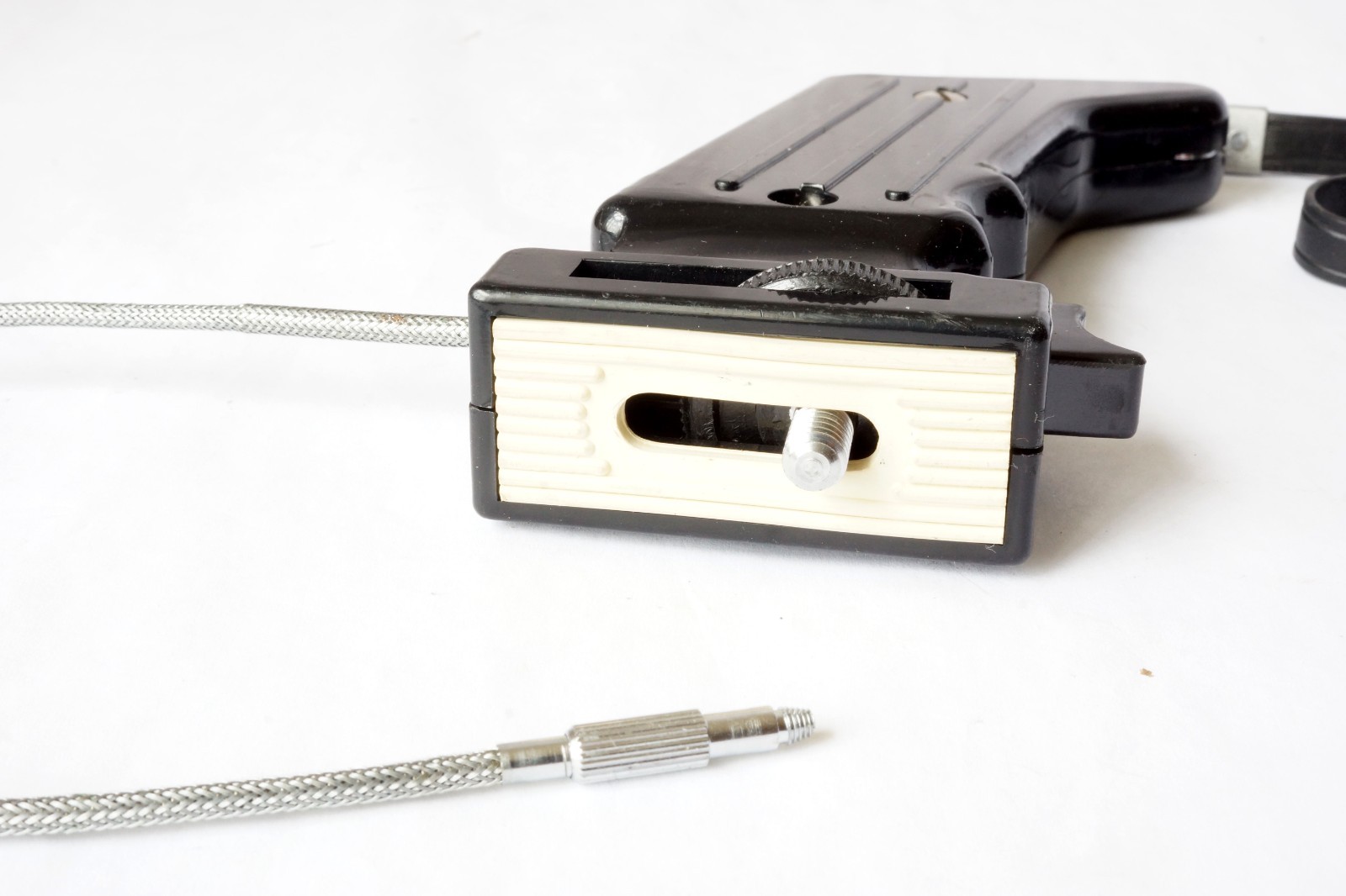 ASTRANAR CAMERA PISTOL GRIP W/ARMORED FLEXIBLE CABLE RELEASE Good Working Order