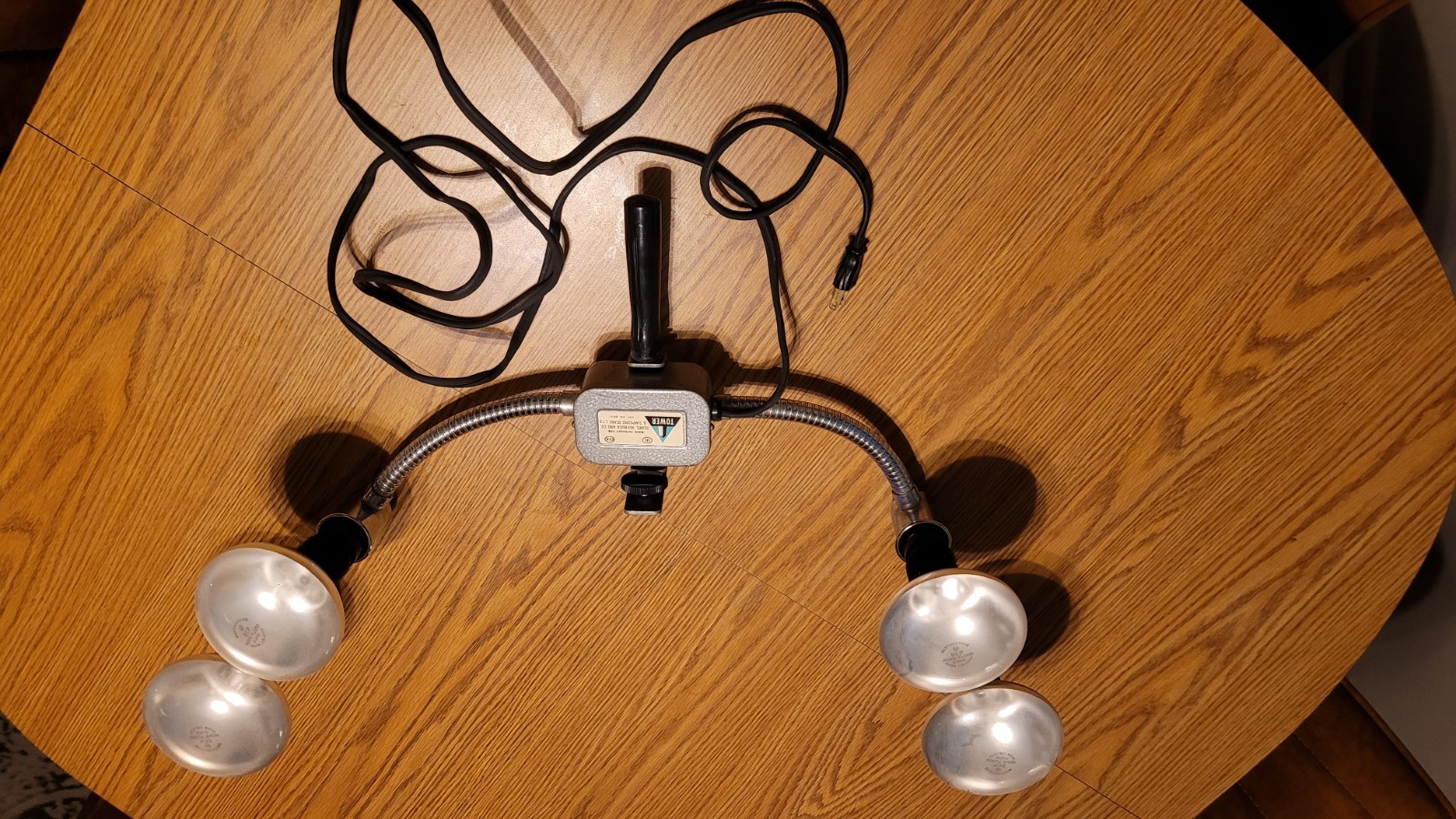 Vintage Camera Light Tower with Bulbs Photographic Accessory