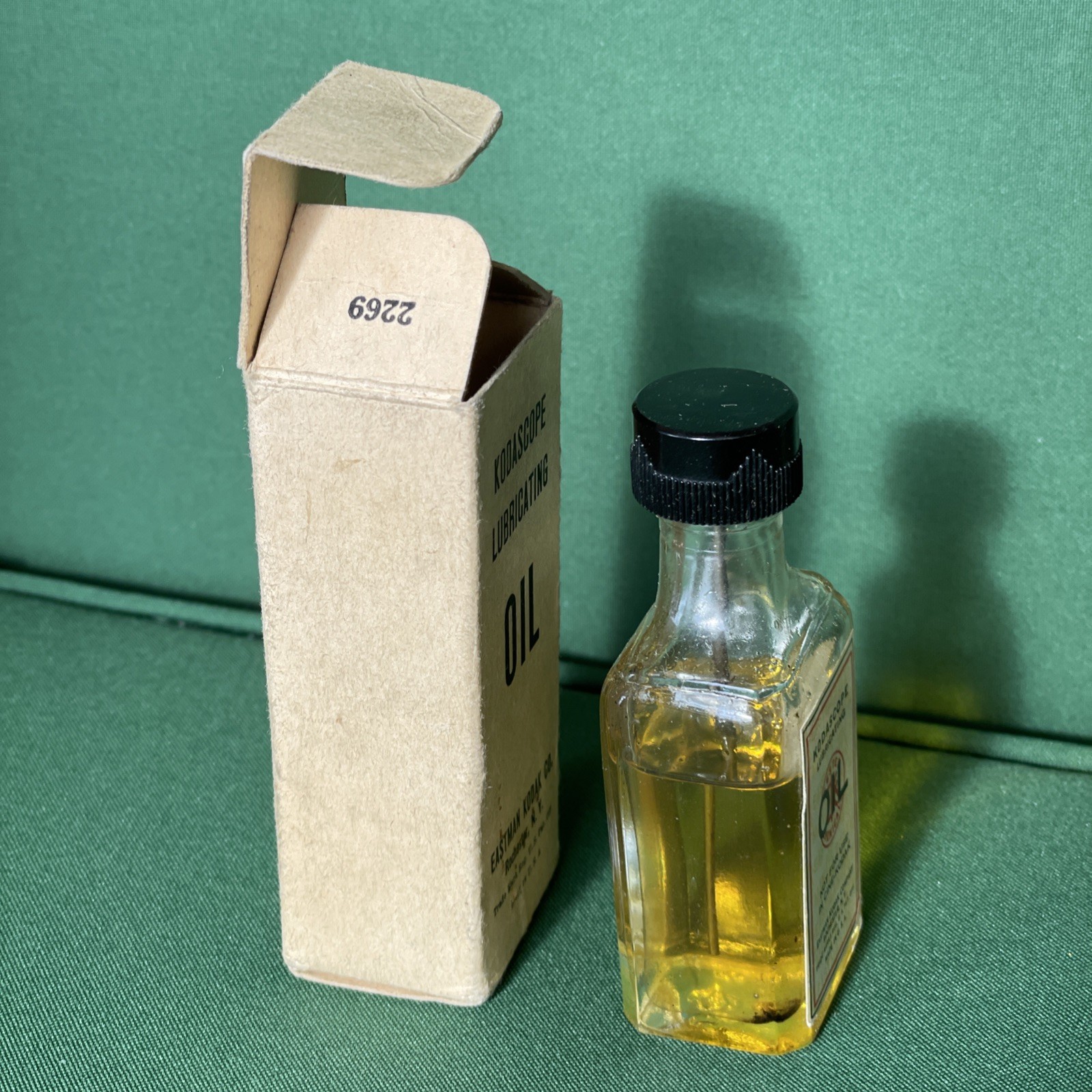 Vintage Kodascope Lubricating Oil Bottle Original Box