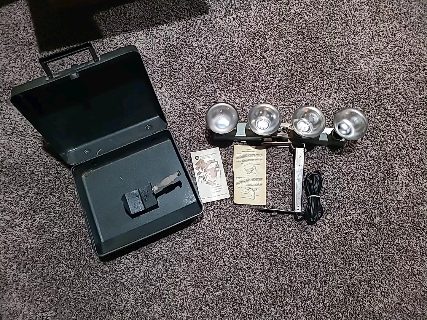 Working Vintage MOV-E-LITE by ACME-LITE