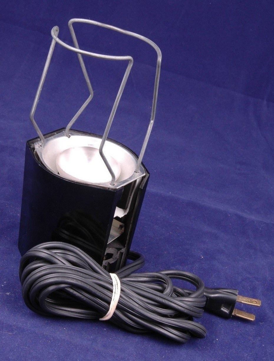 Kenco Model 3000 Movie Light, Lamp Type BDK, 100W 120V 60HZ-Tested