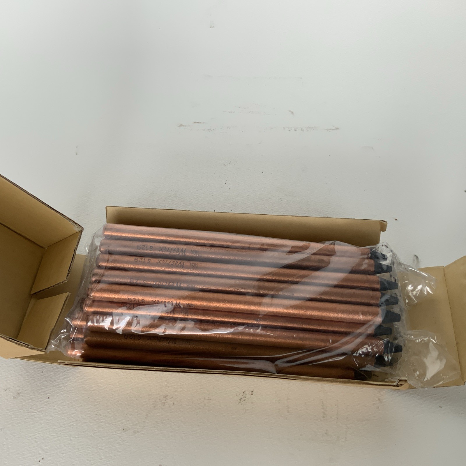 Westrex CARBON ARC RODS for 35mm PROJECTION – 1 BOX of 25 1/2“ x 9″ NEGATIVE