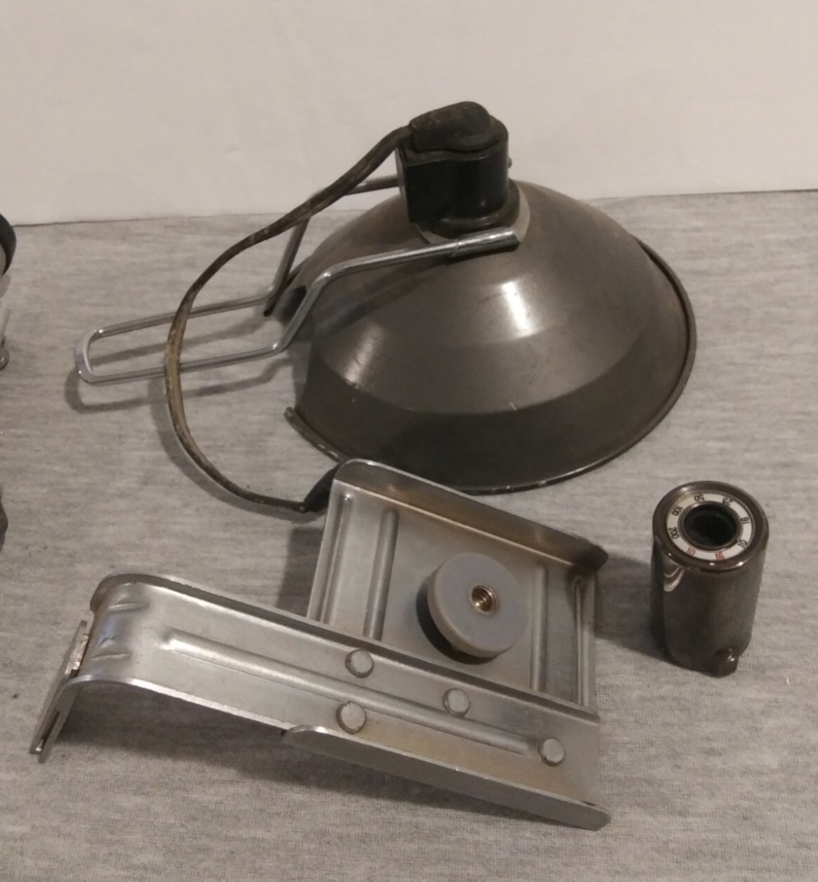 Vintage MINICAM Flash Bulb Equipment from 1950s Japan with bag