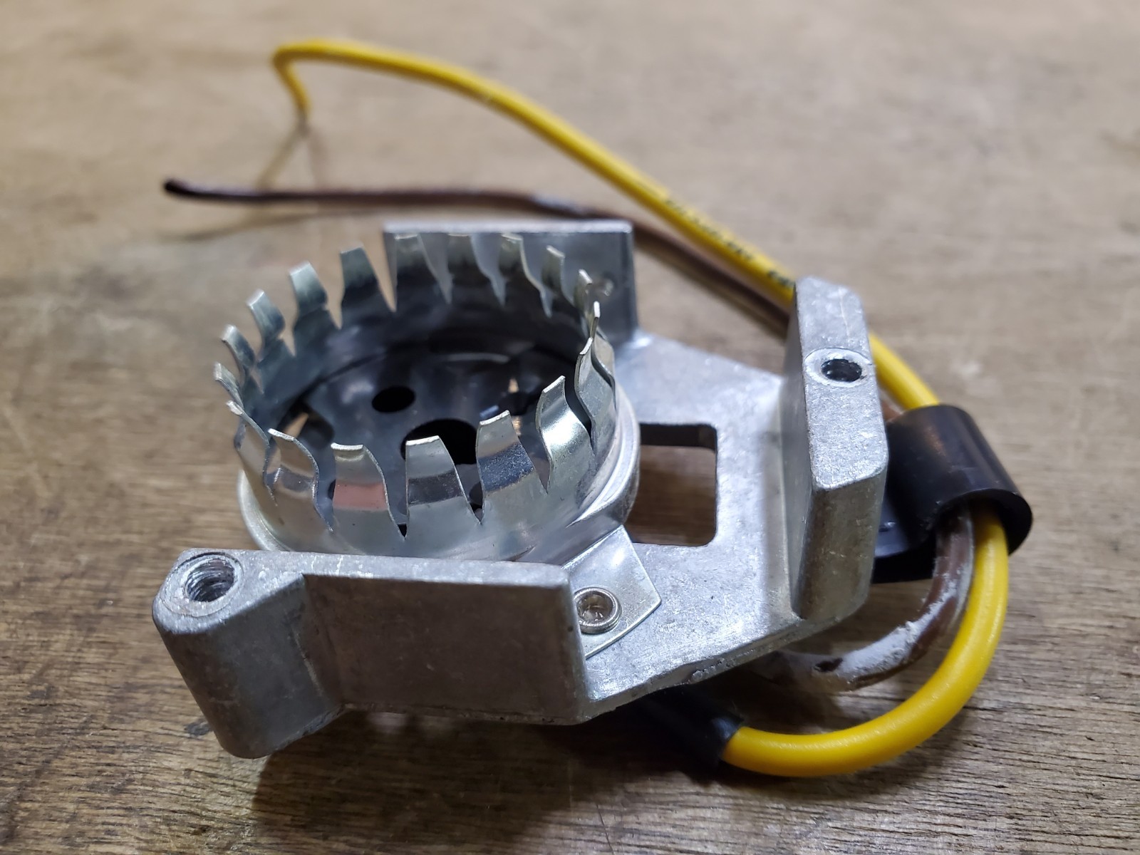 G17q Bulb Lamp Socket from Bell and Howell 456A Autoload 8mm Super 8 Projector