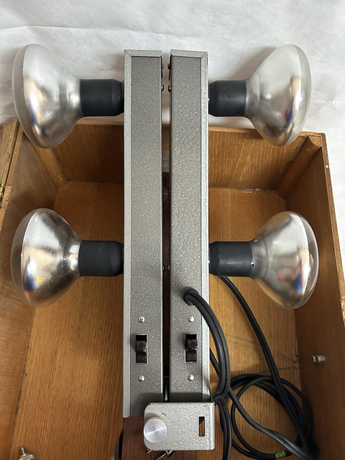 Vintage GE Photography Movie Light Bar With Wooden Case – TESTED
