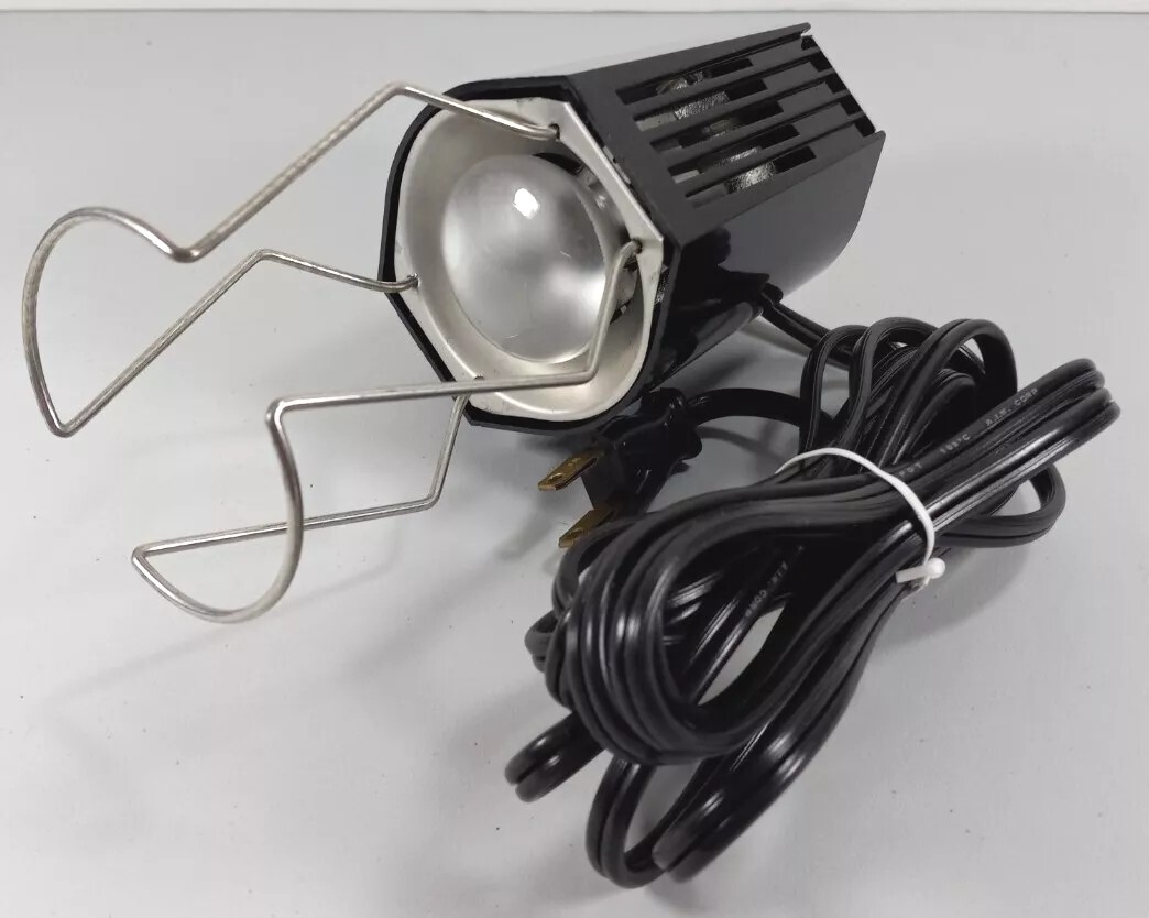 Bell & Howell Camera Lamp Type BDK Model 450685 100 Watts 120 Volts With Box