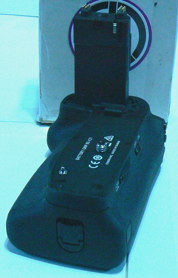 Canon Battery Pack Grip BG-E21 – Vintage