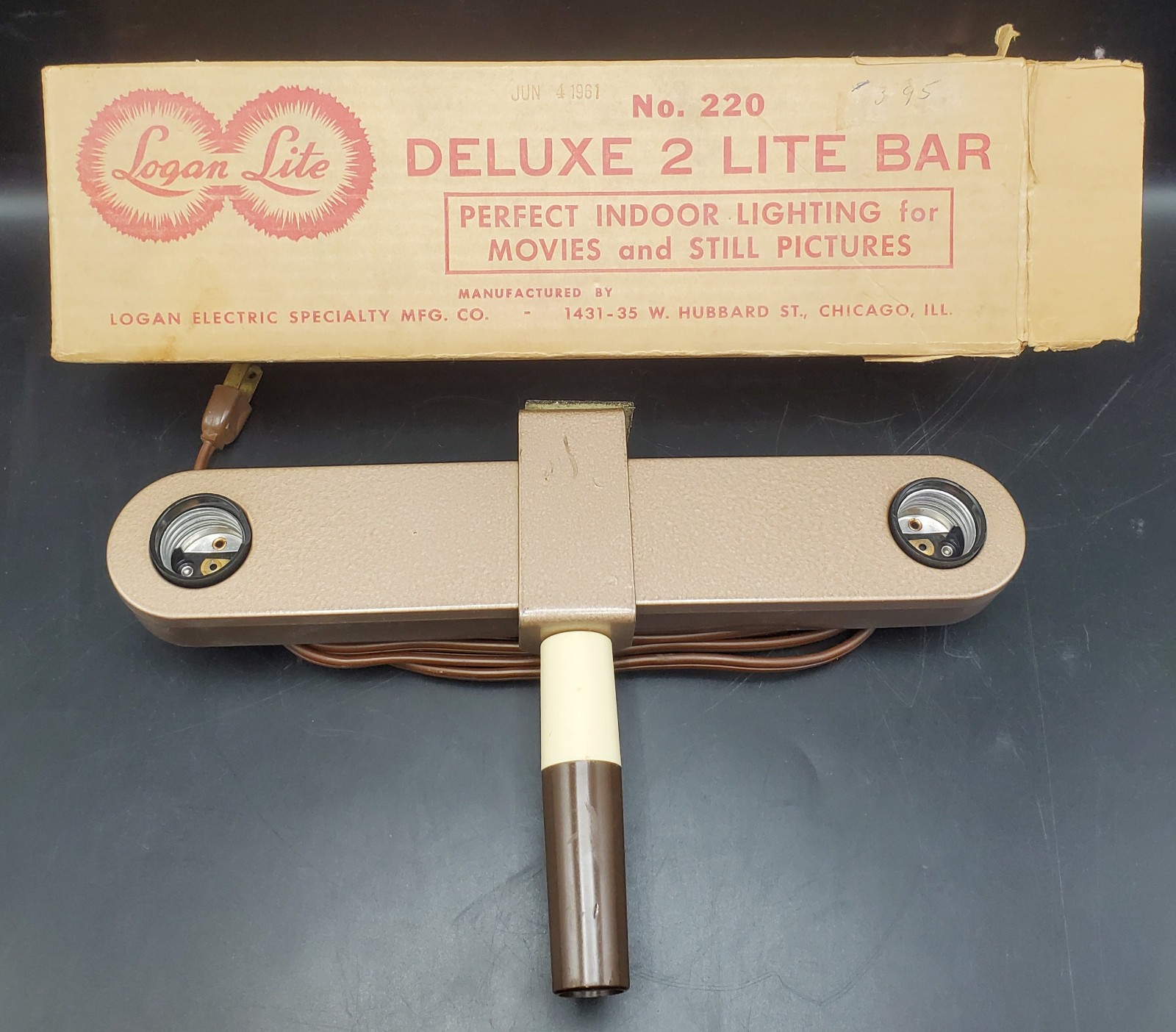 Vintage Logan Lite Deluxe 2 Lit Bar