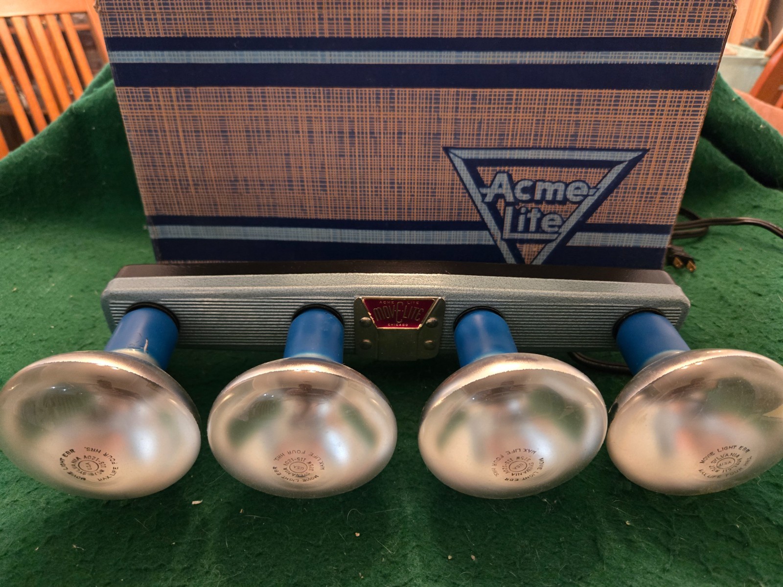 Vtg. Acme Lite Move-E-Lite