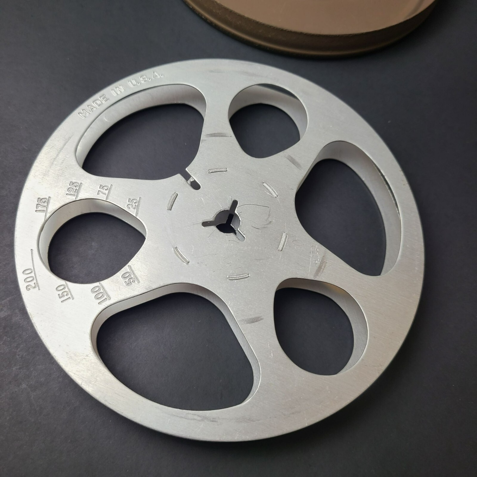 Single (1) Compco Vintage Film Reel Canister Set 16mm Made in USA Metal Retro