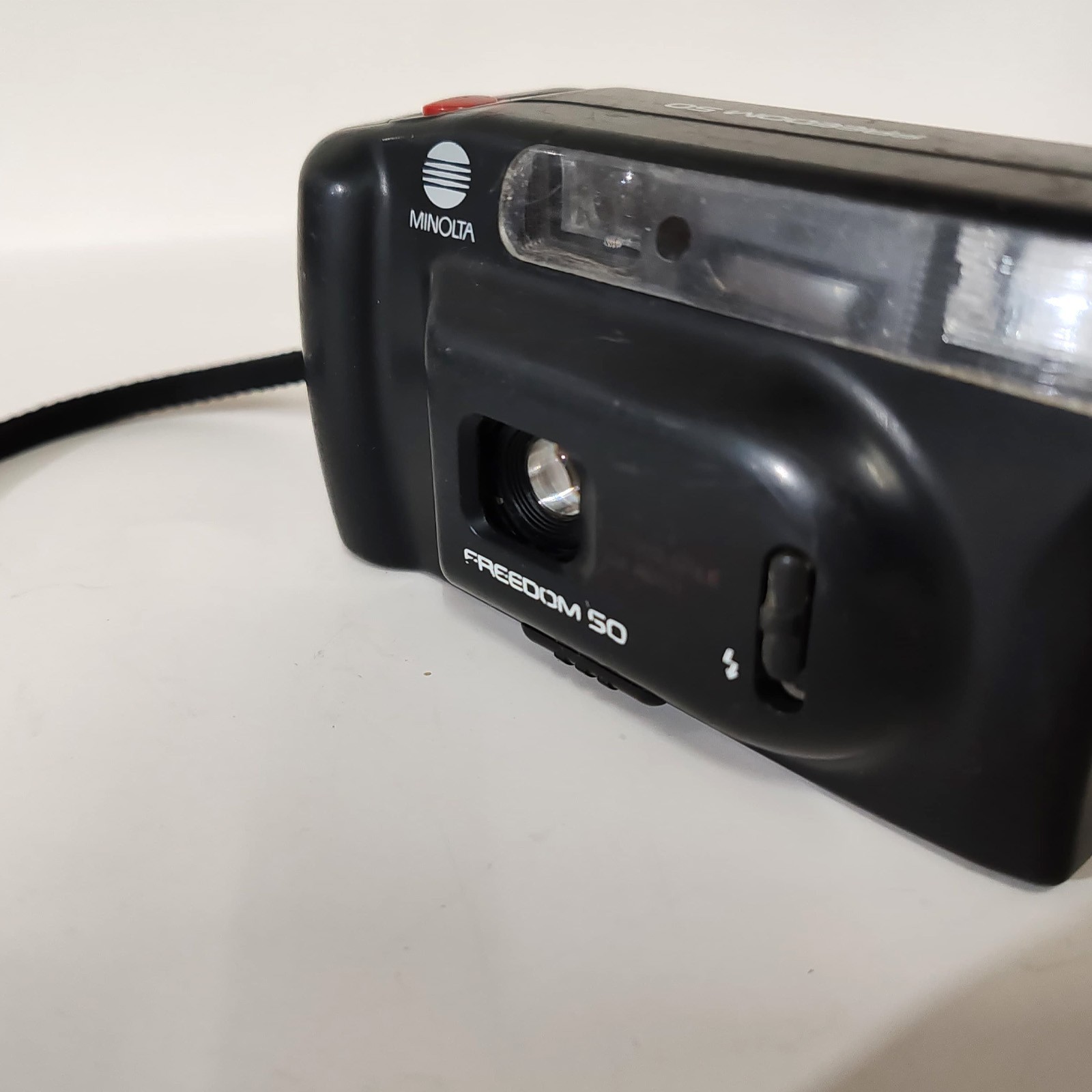 Minolta Freedom 50 – zoom lens camera – Vintage Film (UNTESTED)