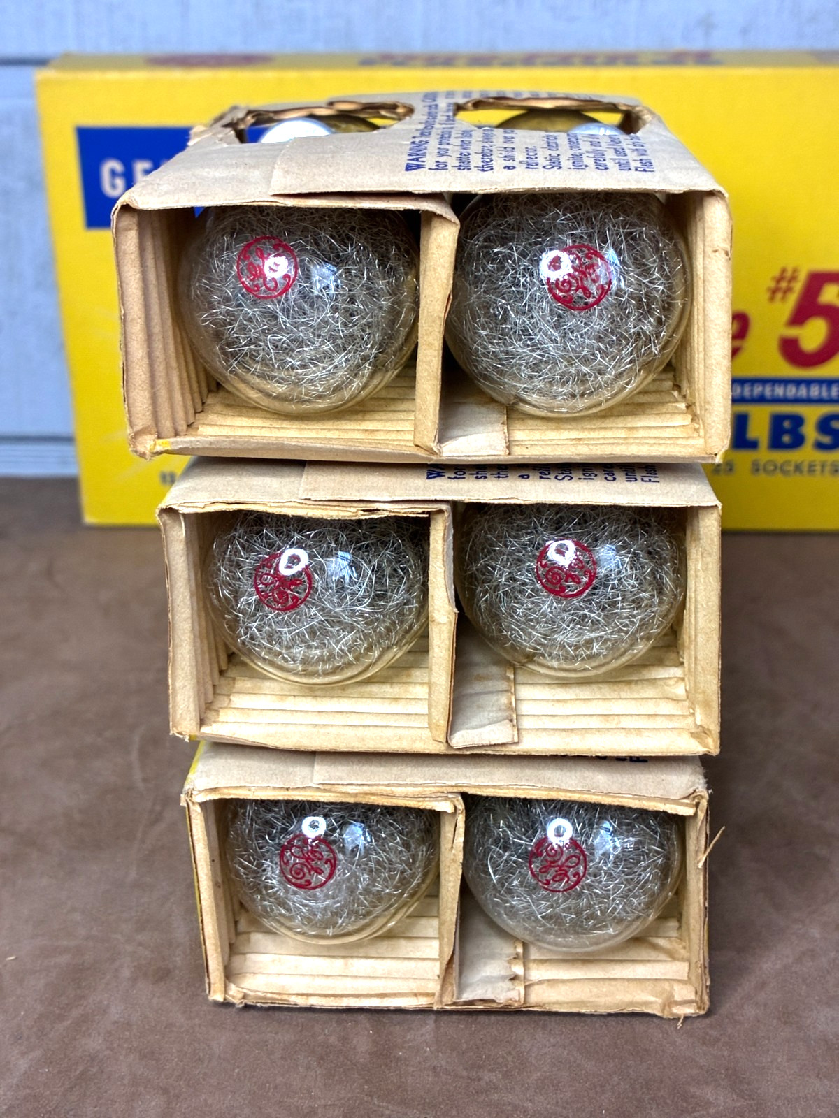 Vintage GE GENERAL ELECTRIC Sure Fire #5 Flashbulbs ~ New Old Stock ~ 12 Bulbs