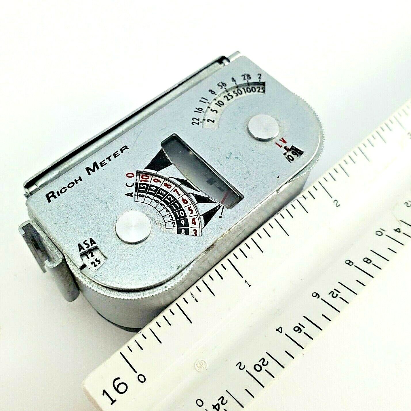 Vintage Photographic Access. Pocket Flash/Sylvania Blu-Dot M3 Bulbs /Ricoh Meter