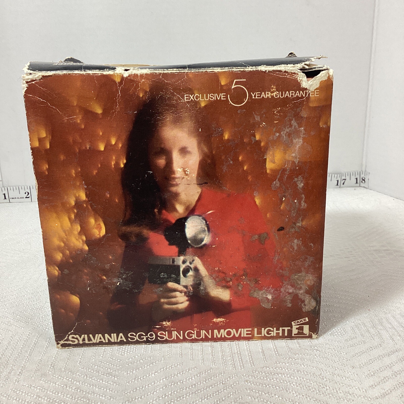 Sylvania Sun Gun Movie Light Vintage SG-9 Open Box