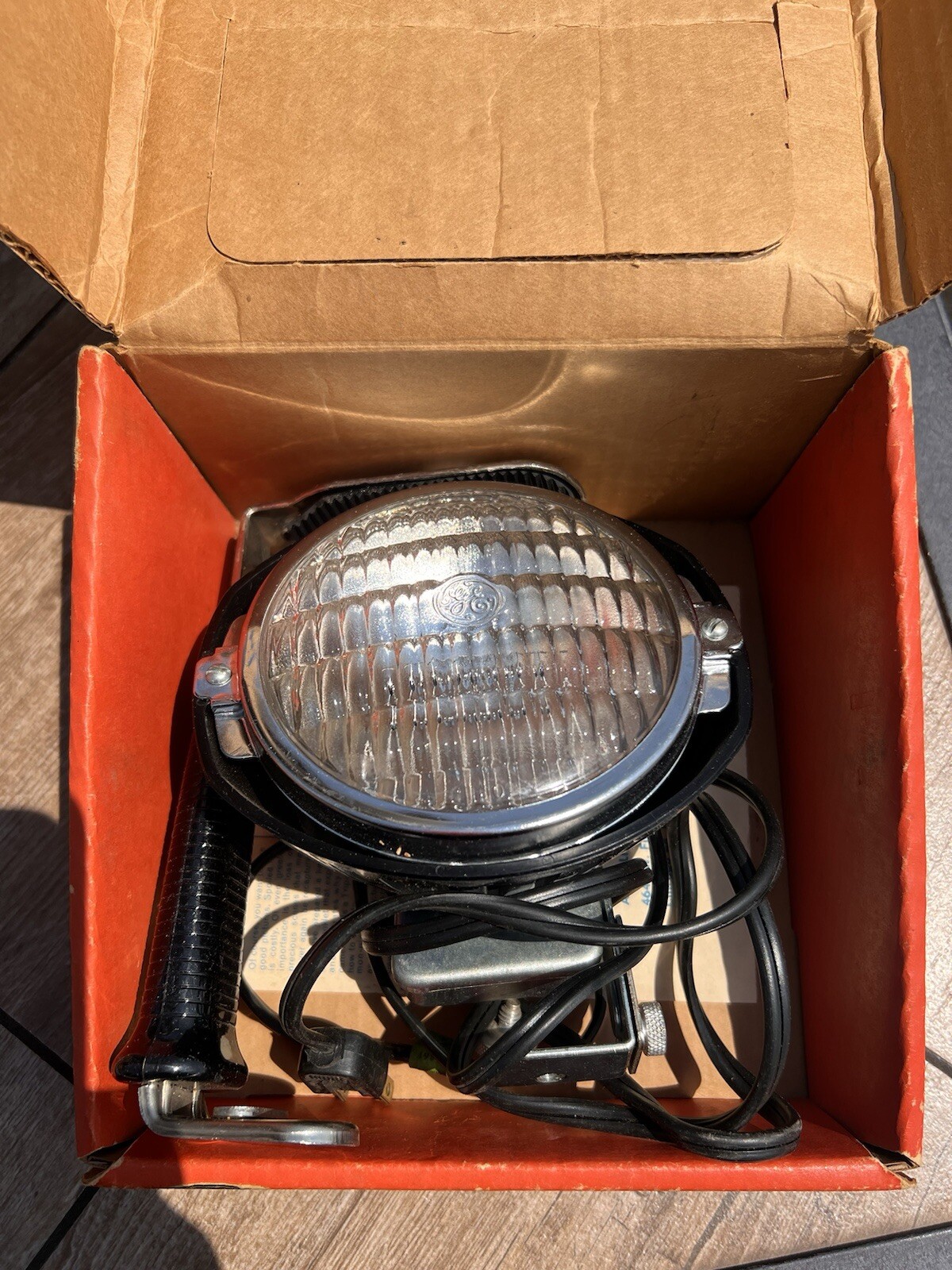 Acme-Lite Cameralite with Universal Mount for Super 8 Cameras with Original Box