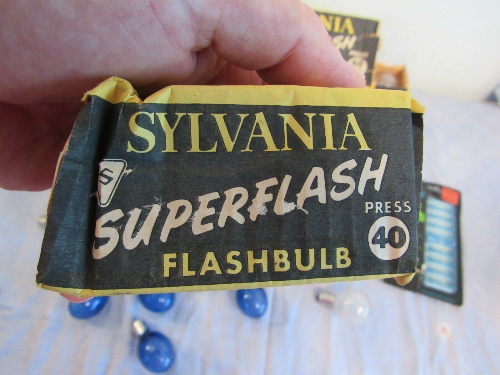 Vtg Flash Bulbs Lot Westinghouse Sylvania Flashbulbs Mixed Props Display